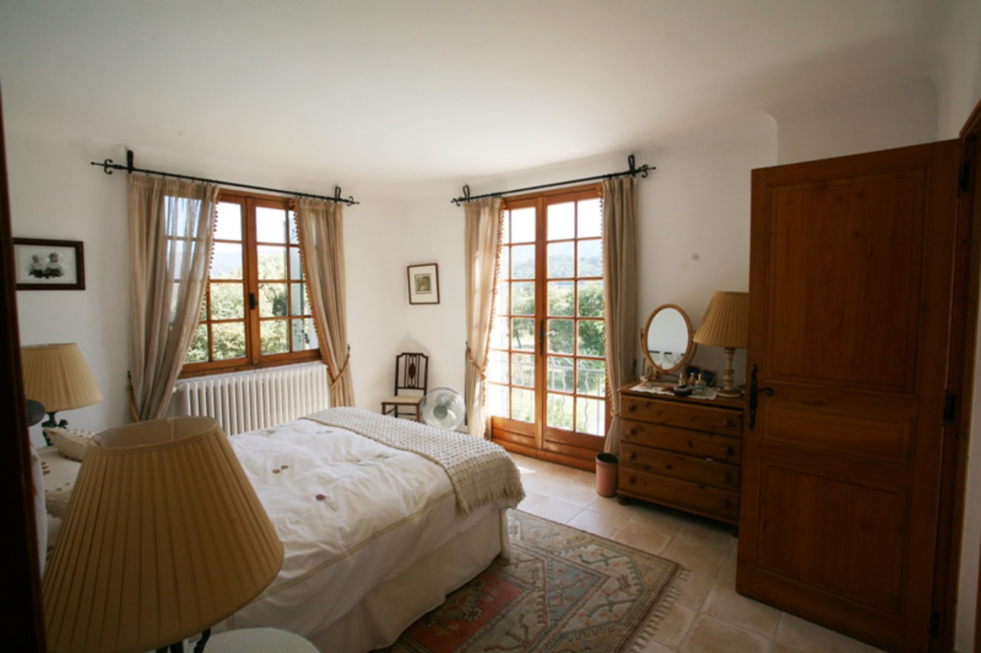 Maison provençale avec piscine et terrasse avec vue panoramique à vendre en Luberon   