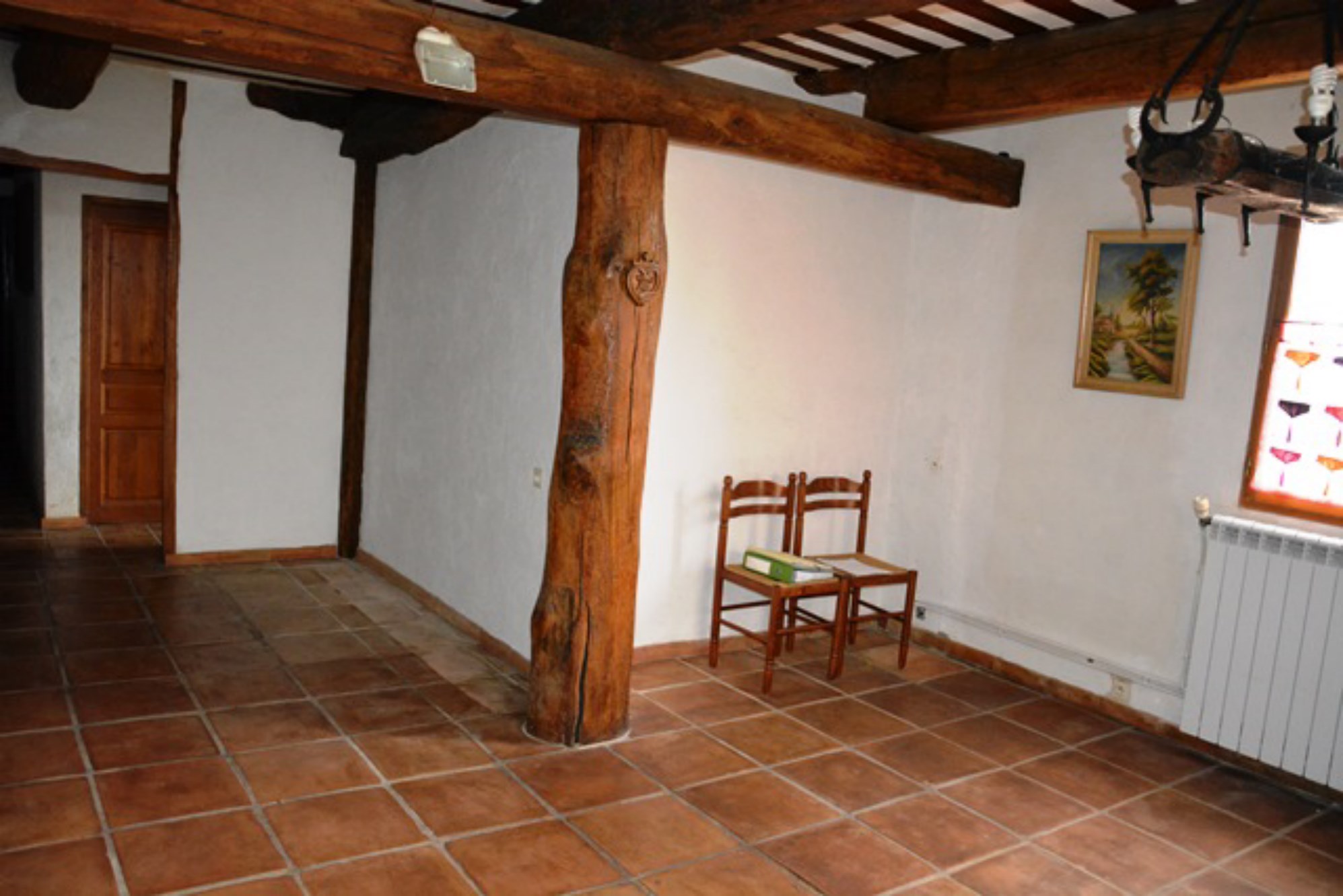 A Gordes, en vente,  maison d'architecte avec terrasses et jardin  