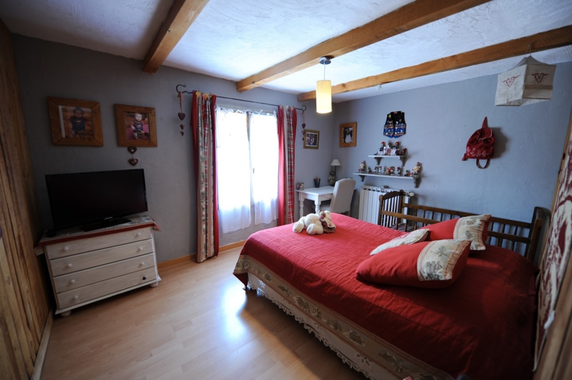 En vente en Luberon, maison traditionnelle avec vue sur la campagne environnante   