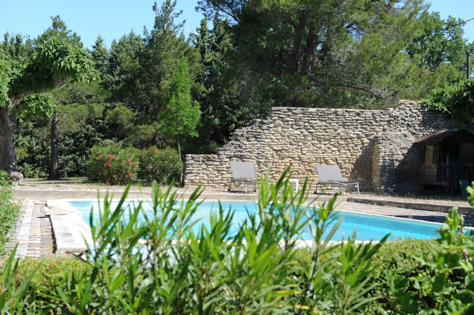 Charmant mazet en pierres à vendre en Provence