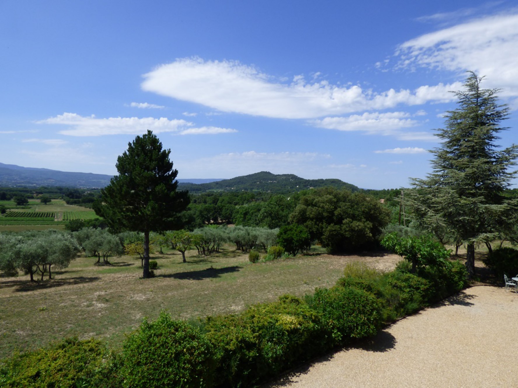 Belle villa à l'orée d'un célèbre village du Luberon à vendre   