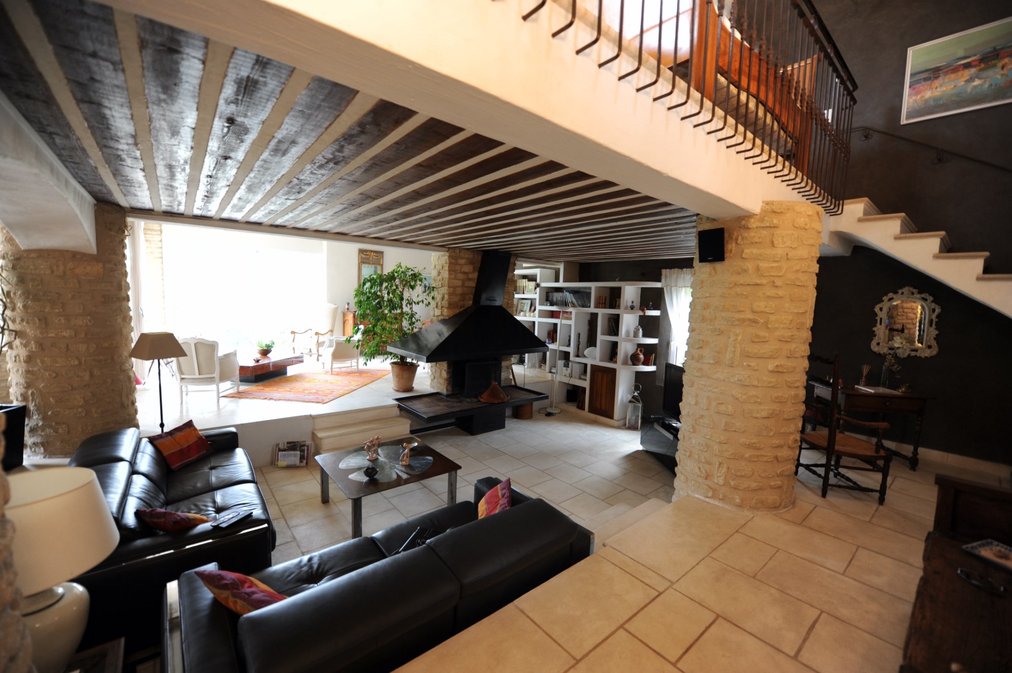 A vendre dans le Luberon Sud, villa avec vue    
