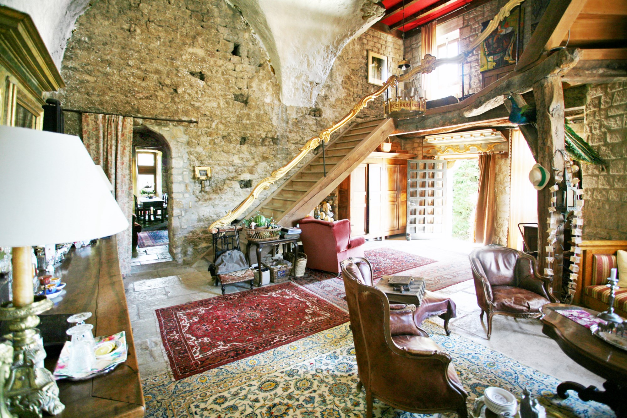 Demeure seigneuriale fortifiée en vente en Provence