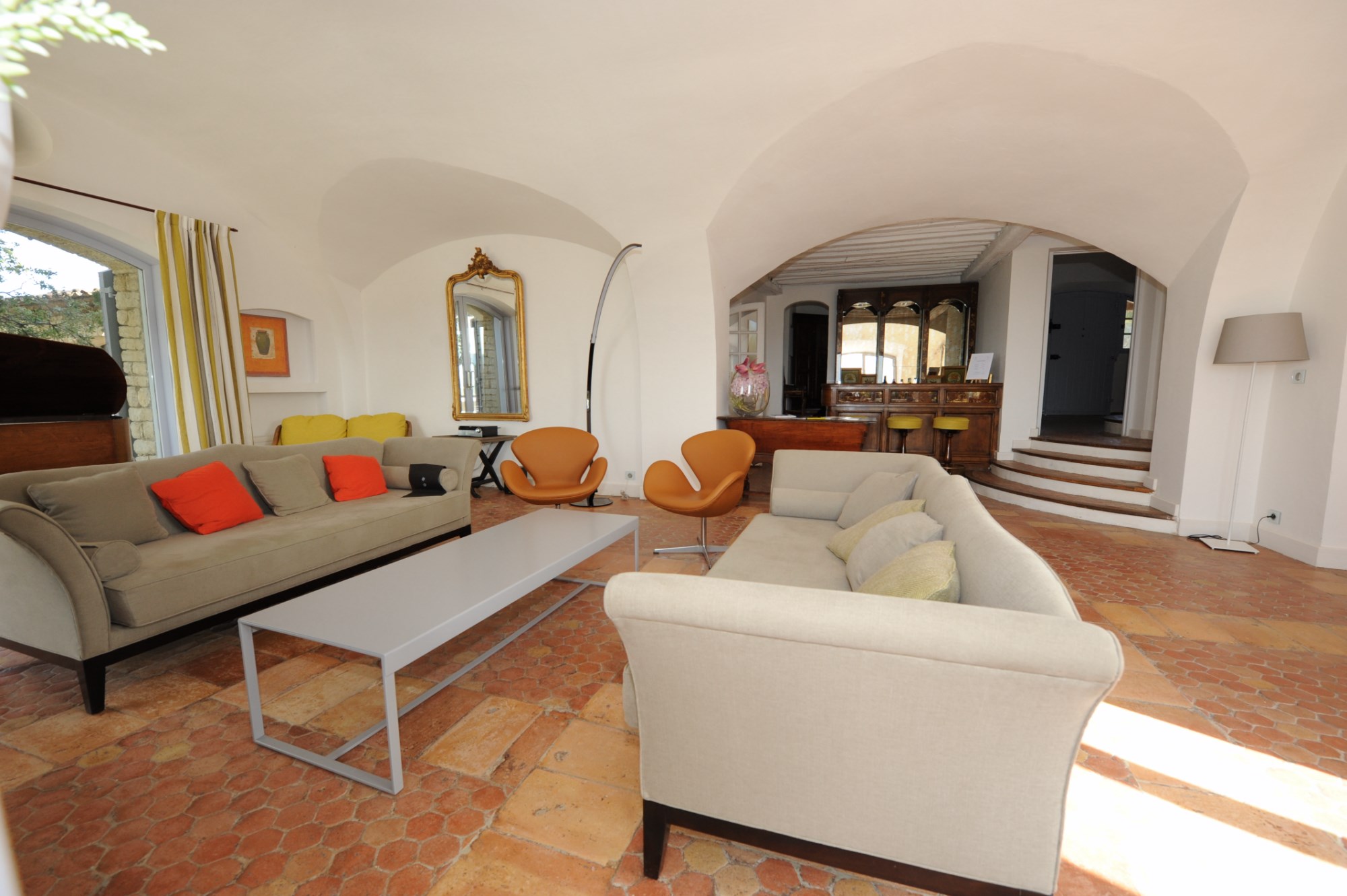 En Luberon, à vendre,   grand mas de famille avec piscine et dépendances
