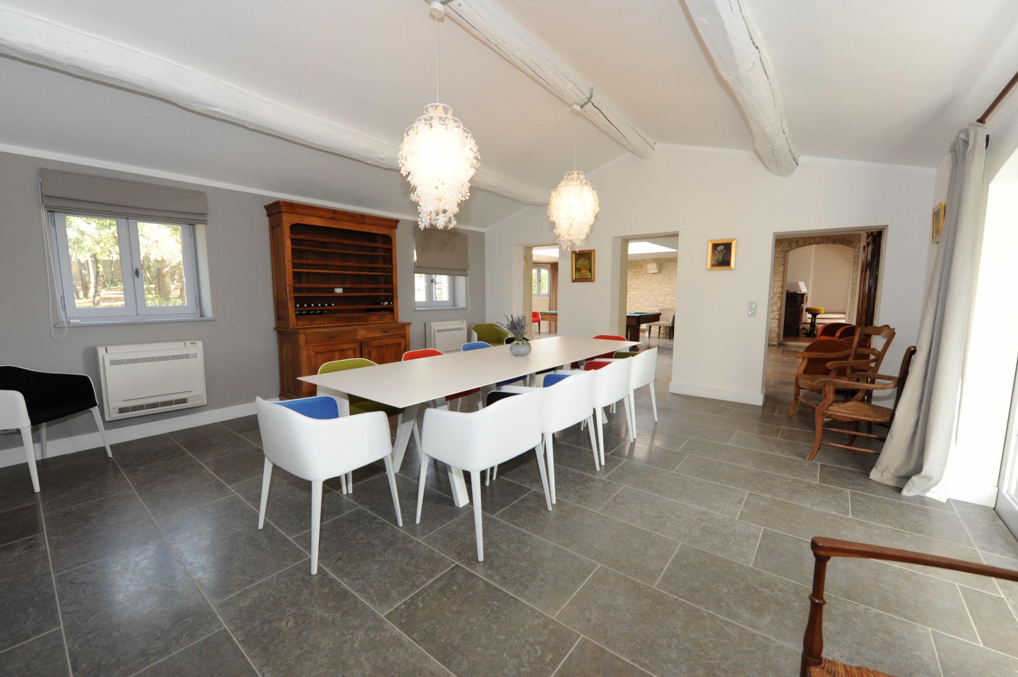 En Luberon, à vendre,   grand mas de famille avec piscine et dépendances