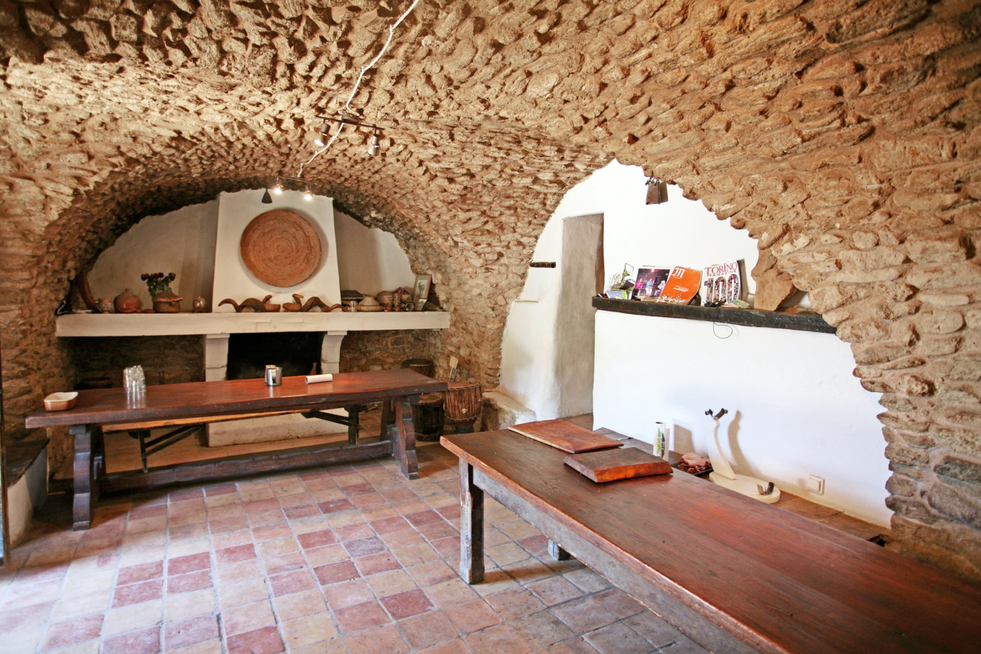 Ancienne magnanerie rénovée et à rafraîchir en Provence