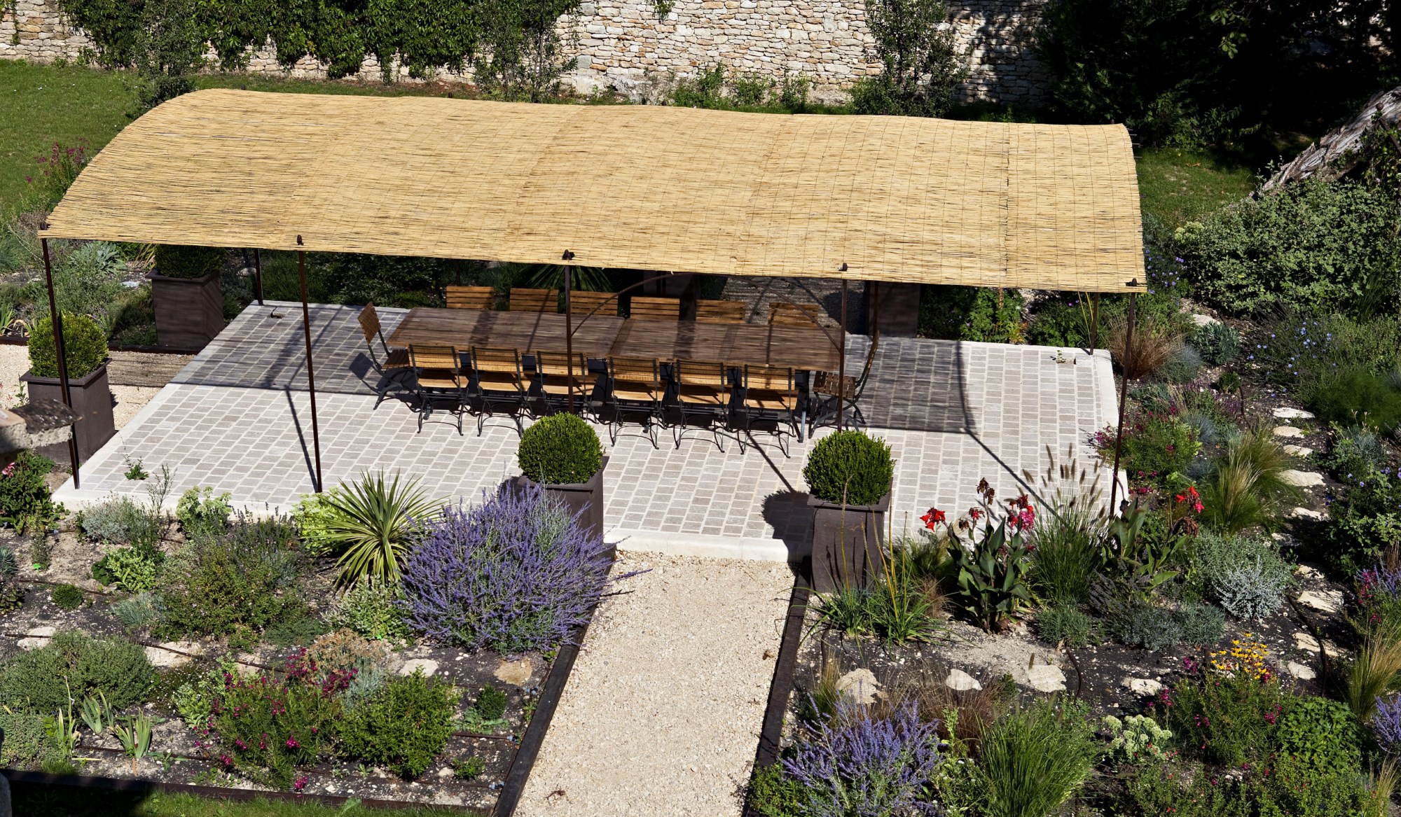 Luberon, à vendre, bastide provençale rénovée,  avec piscine et parc de 7,5 hectares 
