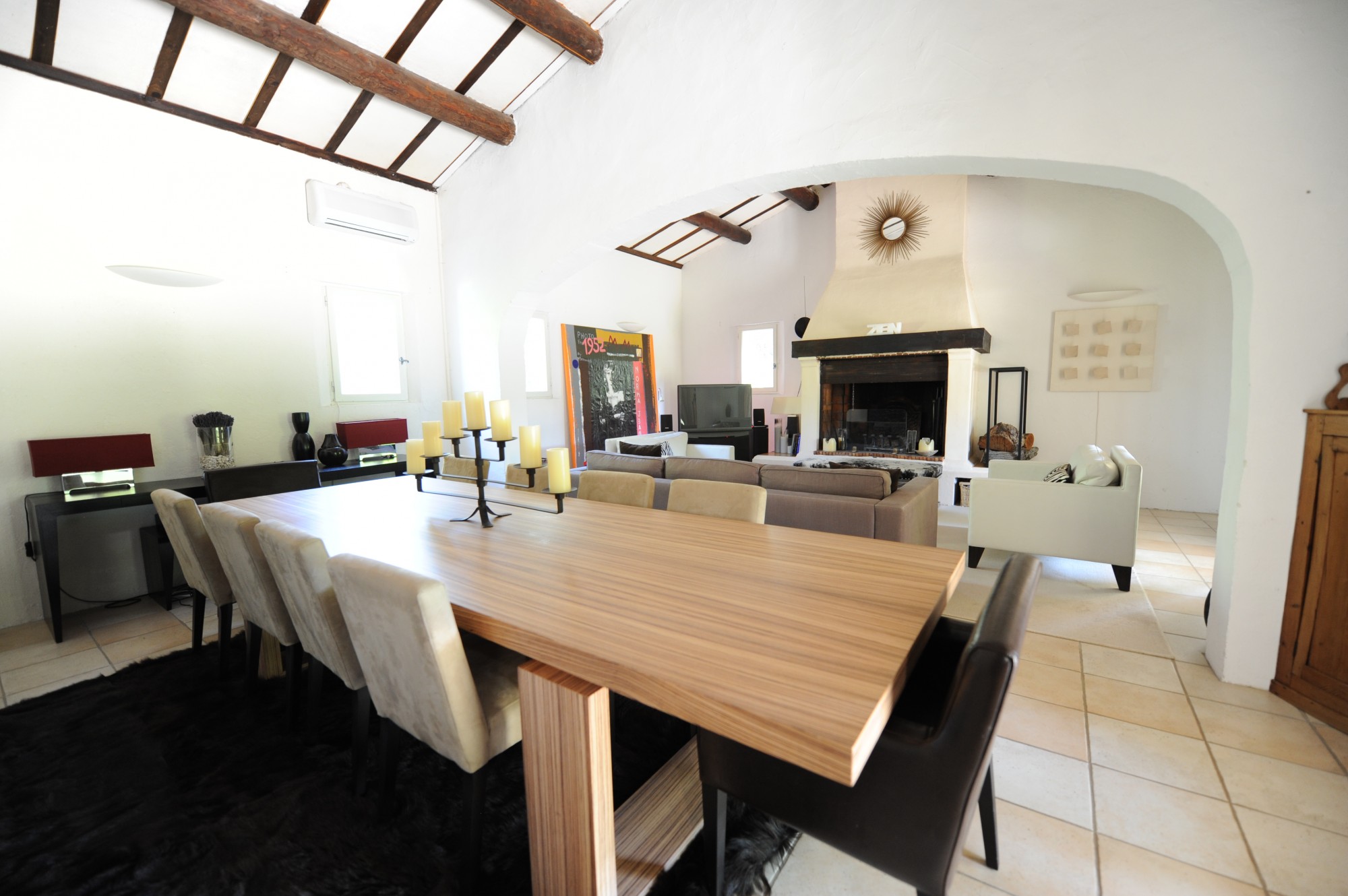 A vendre,  en Luberon,  villa de plain pied très confortable,  avec piscine