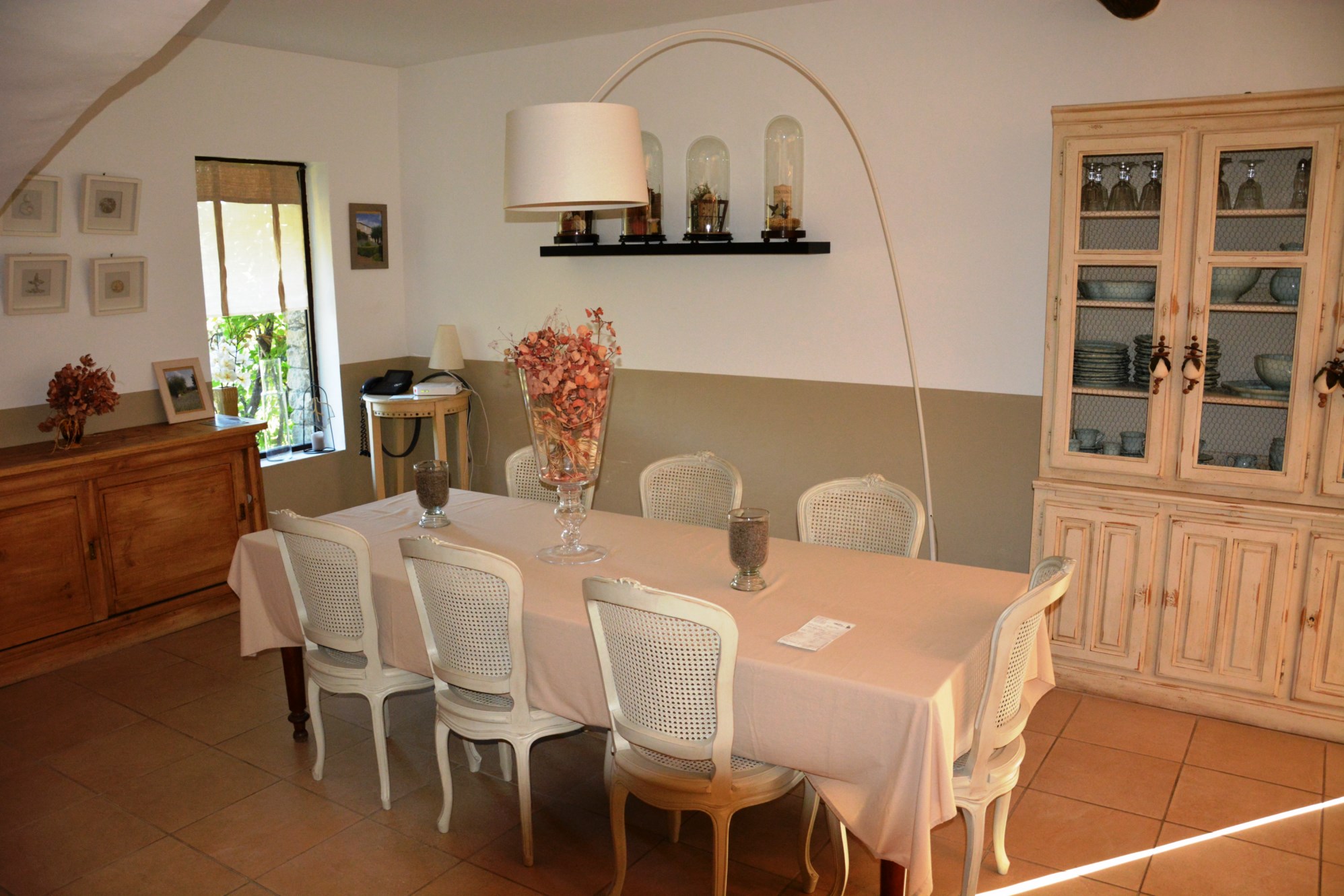 En vente en Luberon, villa récente avec vue panoramique et piscine    