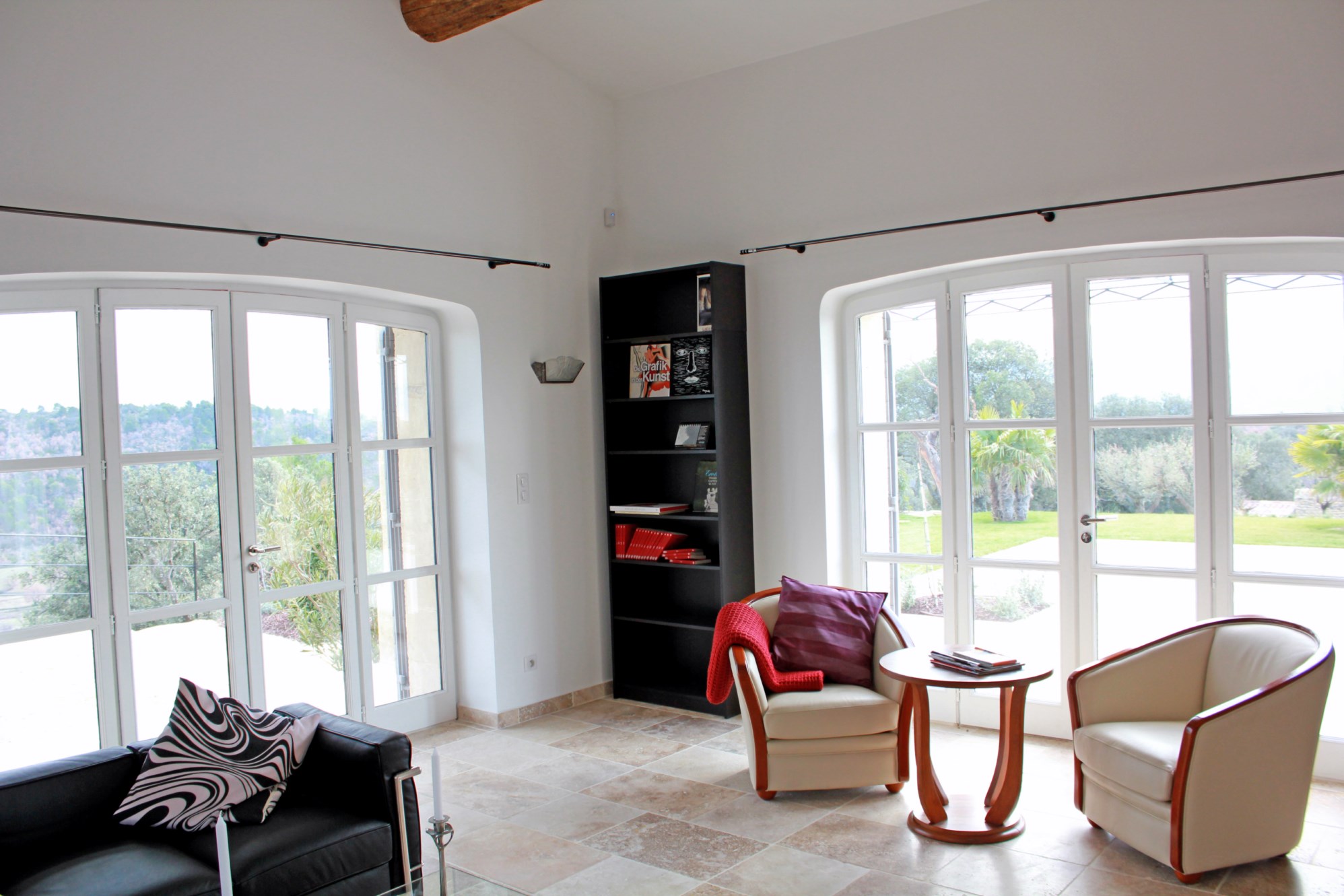 Maison traditionnelle à deux pas du village de Gordes avec vues sublimes    