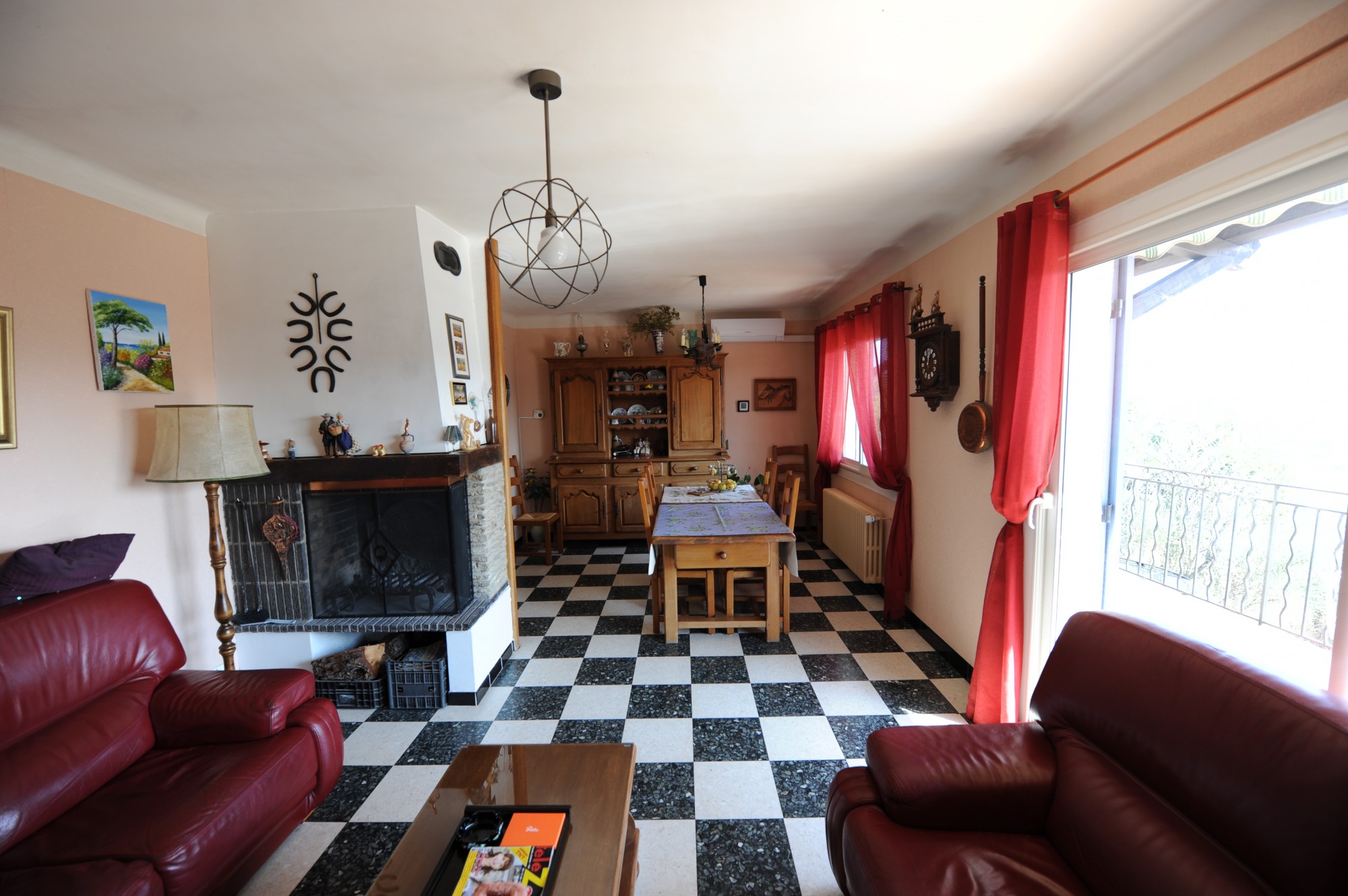 Maison à rafraîchir, avec vue, à vendre à Gordes   