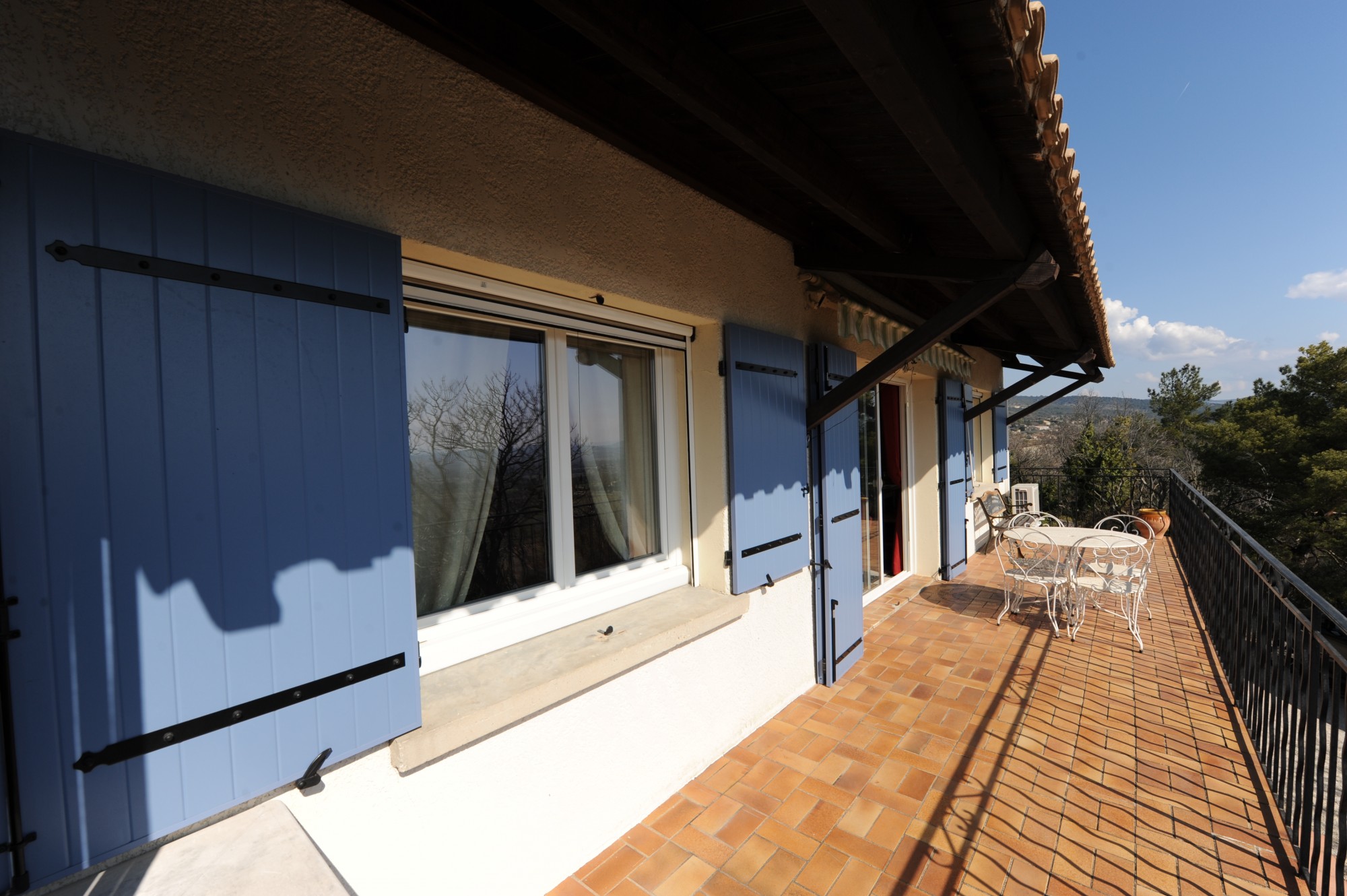 Maison à rafraîchir, avec vue, à vendre à Gordes   