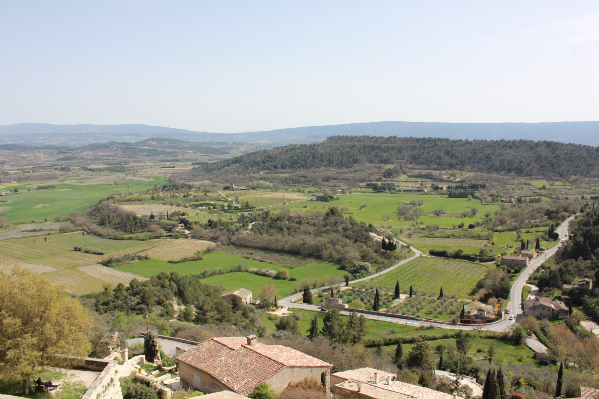 Maison de village avec vue superbe sur la vallée du Luberon