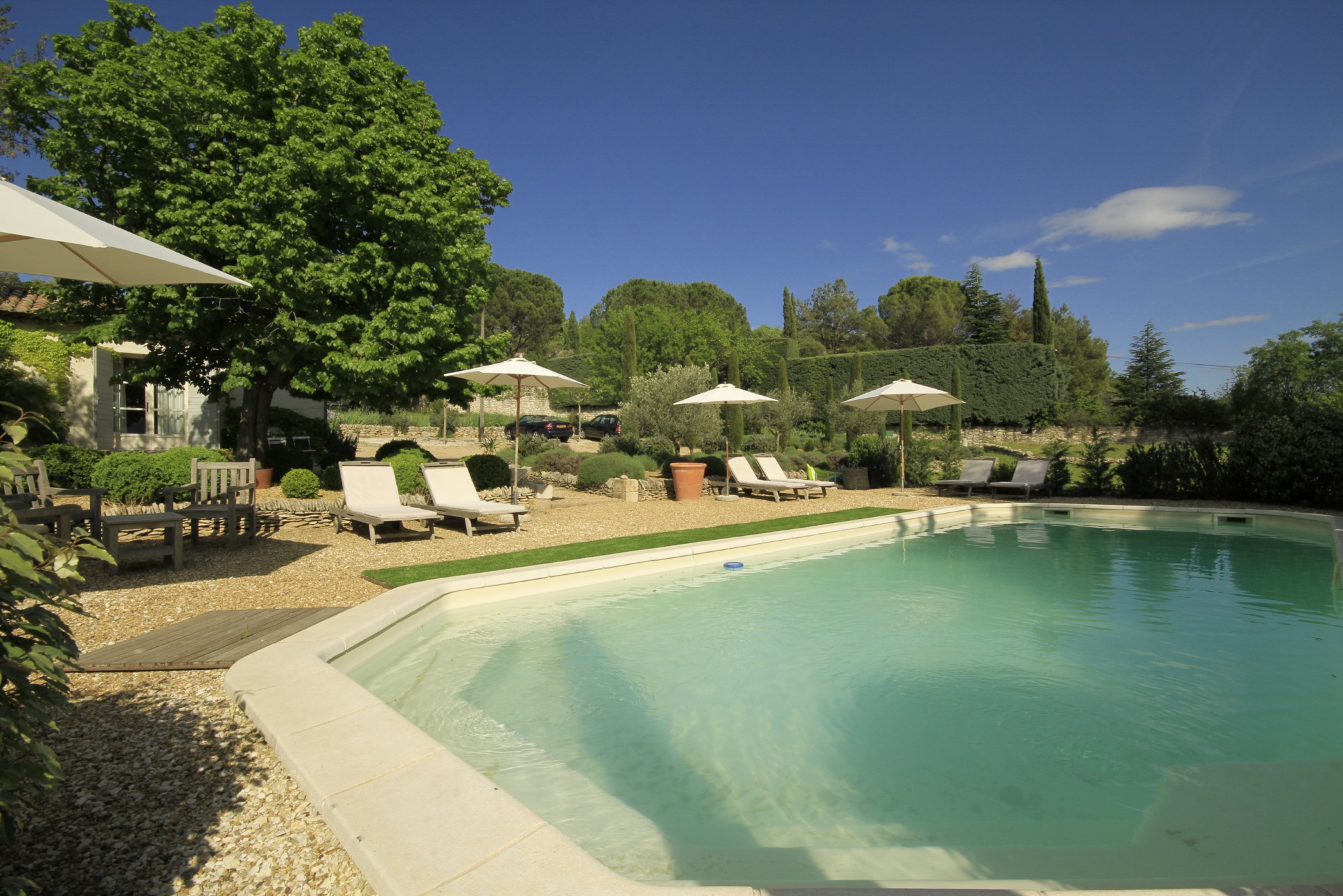 Bastide rénovée avec piscine à vendre en Luberon