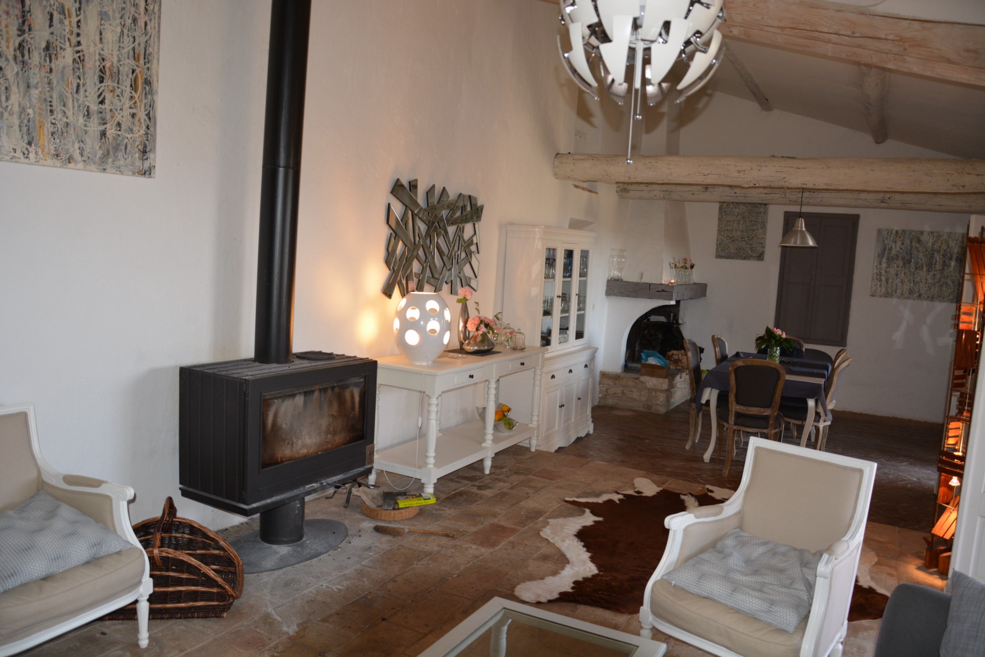 Propriété à vendre en Luberon avec cour intérieure, petit jardin paysagé et vue    