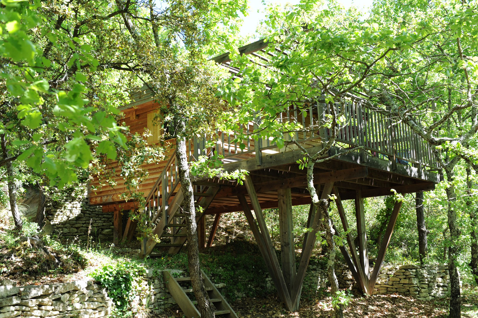 Propriété contemporaine d'exception à vendre à Gordes en Luberon    