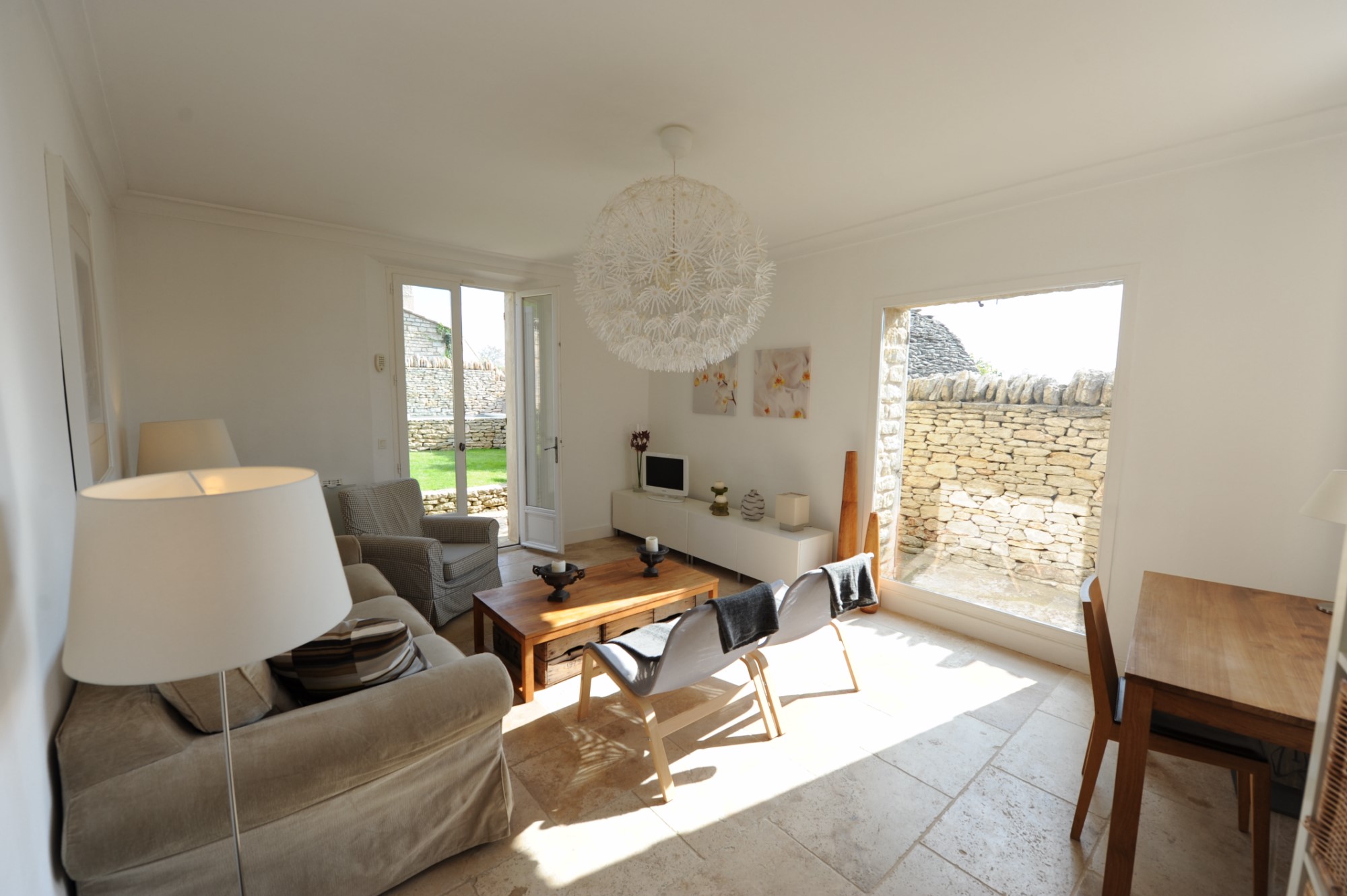 En Luberon, à vendre, maison de charme ave piscine, jardin et terrasse 