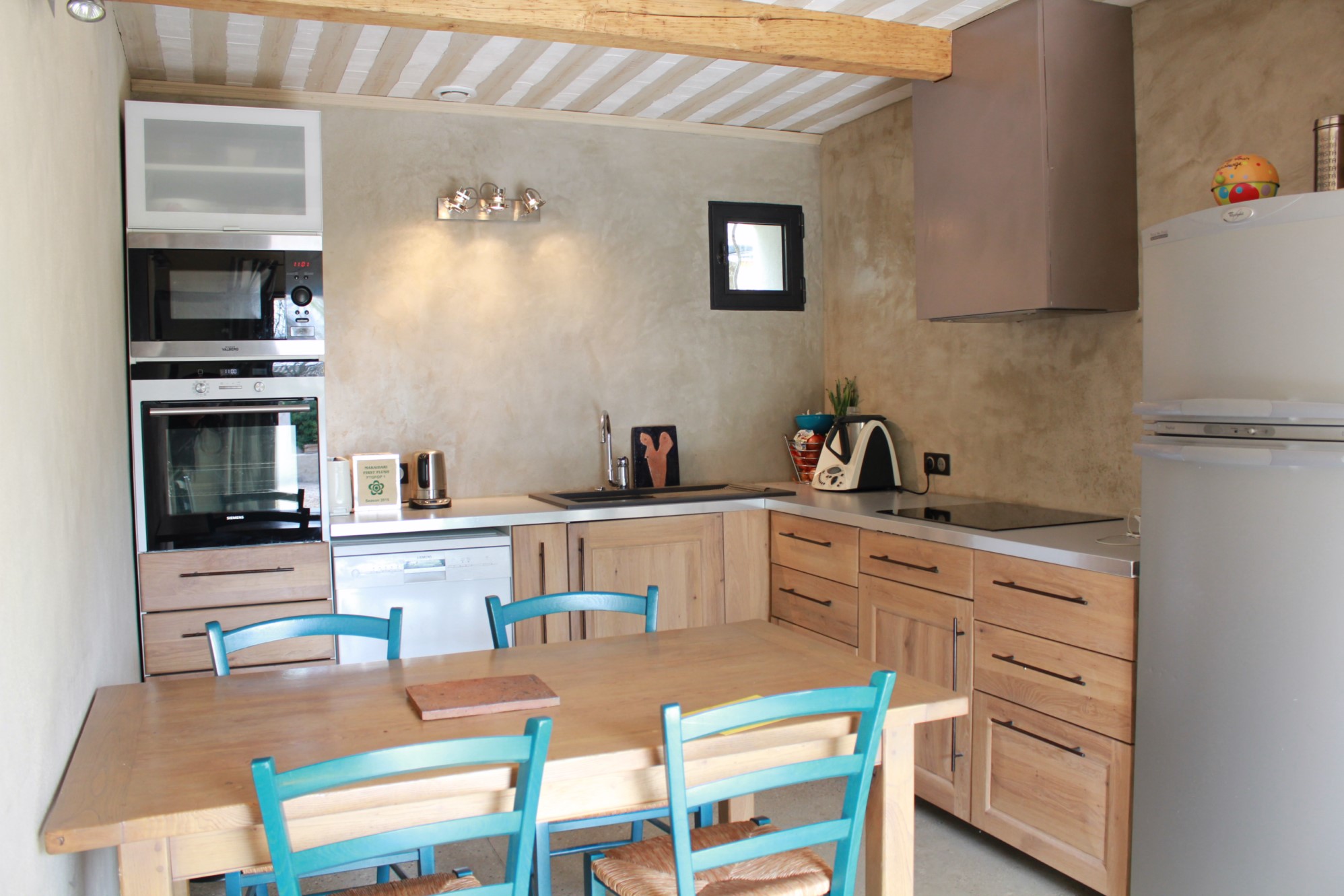 Maison de village restaurée avec goût  Saint Pantaléon   