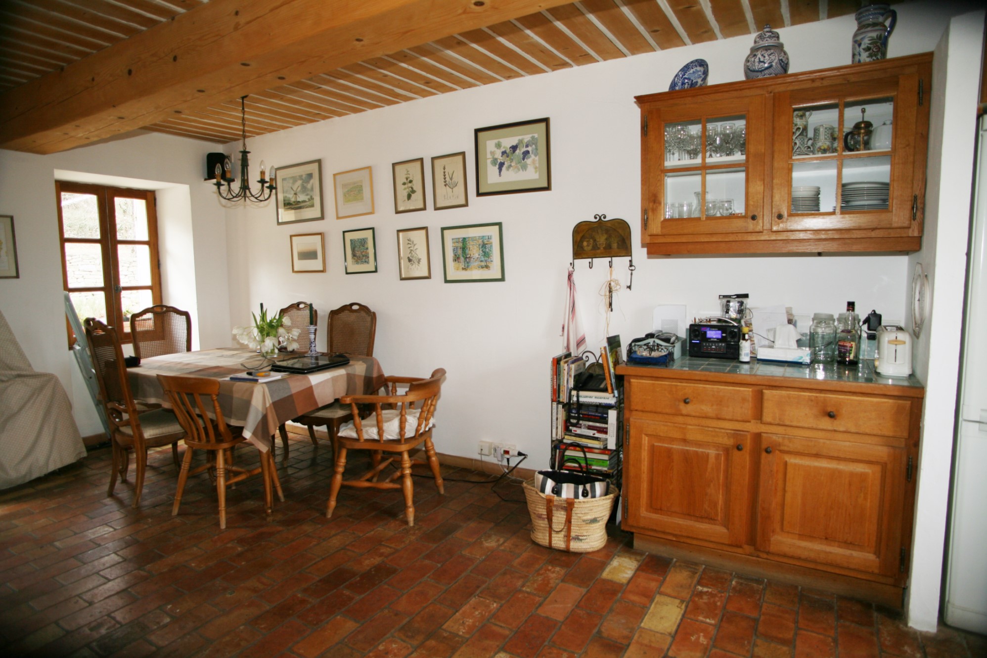 A vendre en Luberon à Gordes,  authentique mas provençal en pierres avec vues dominantes 