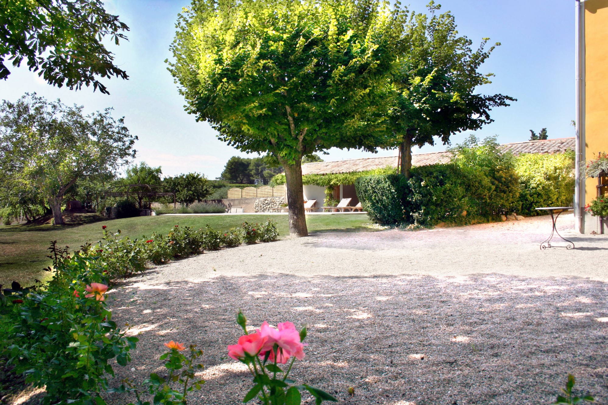 Bastide provençale avec grand jardin et piscine à vendre   en Provence