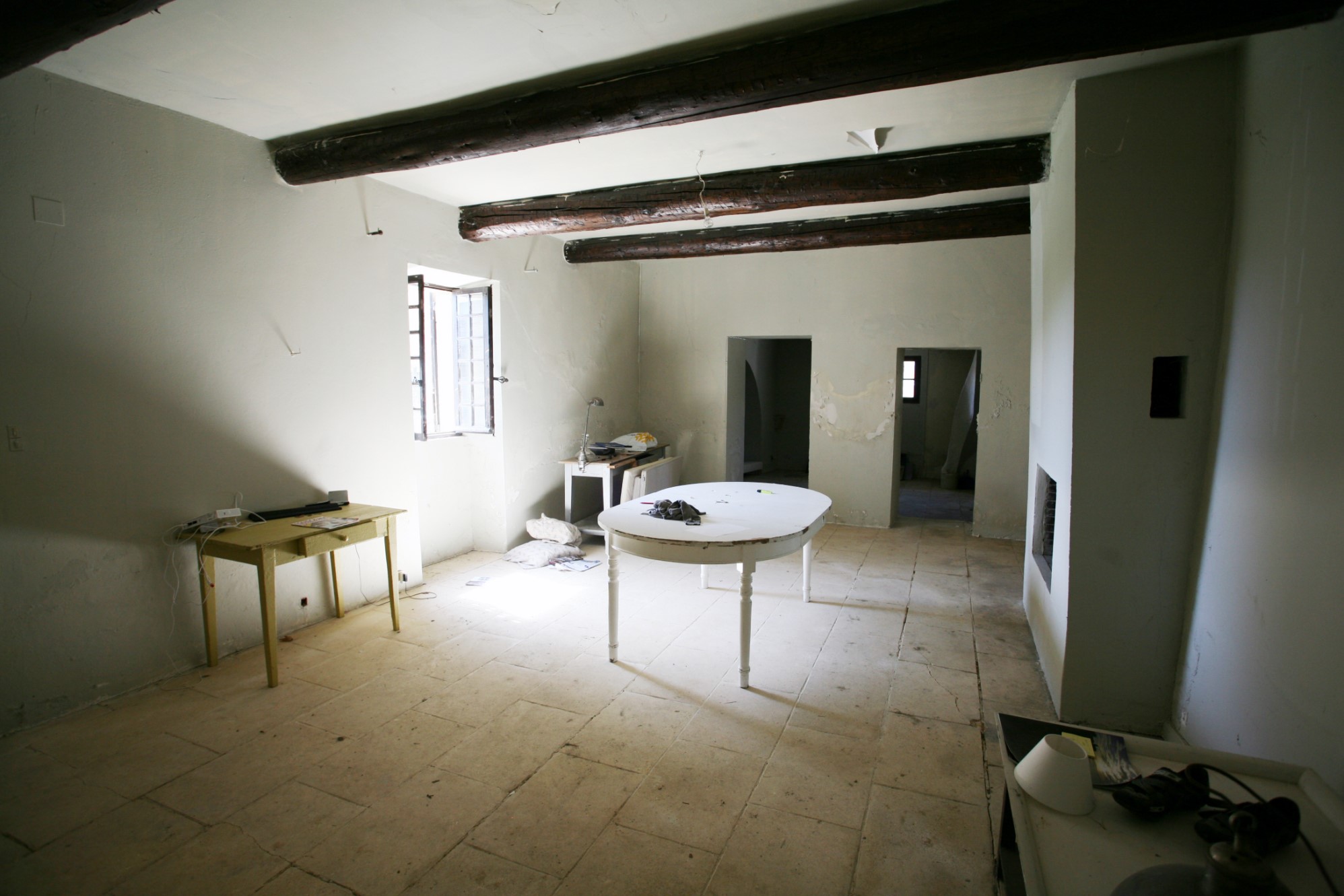 Luberon, à vendre, ancienne ferme en pierres, sur 3 500 m² avec vue 