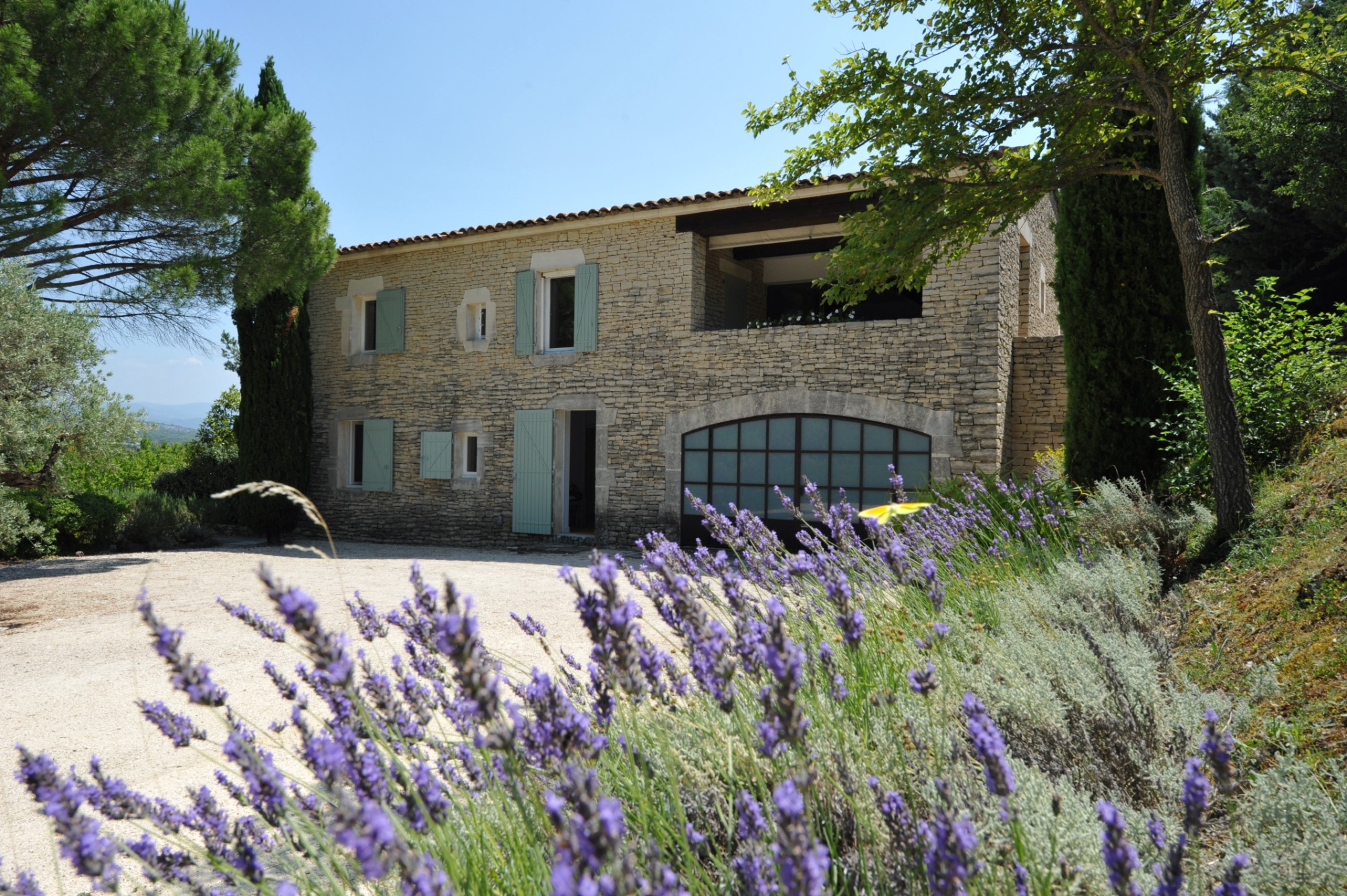 Luberon, à vendre, belle bastide en pierres avec piscine et vue imprenable 