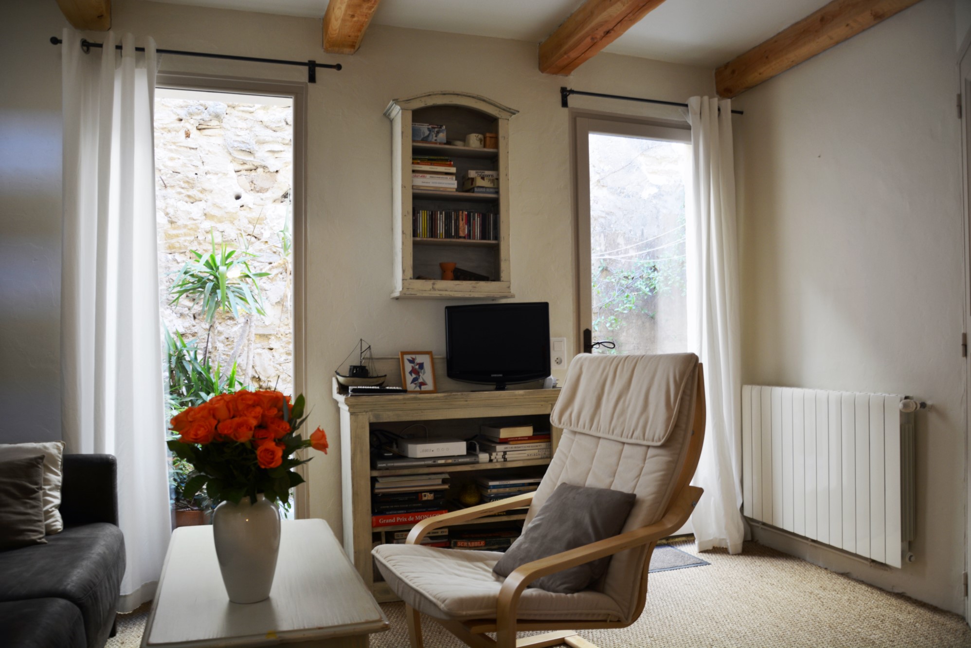 En Luberon, à vendre, jolie maison de village avec cour   