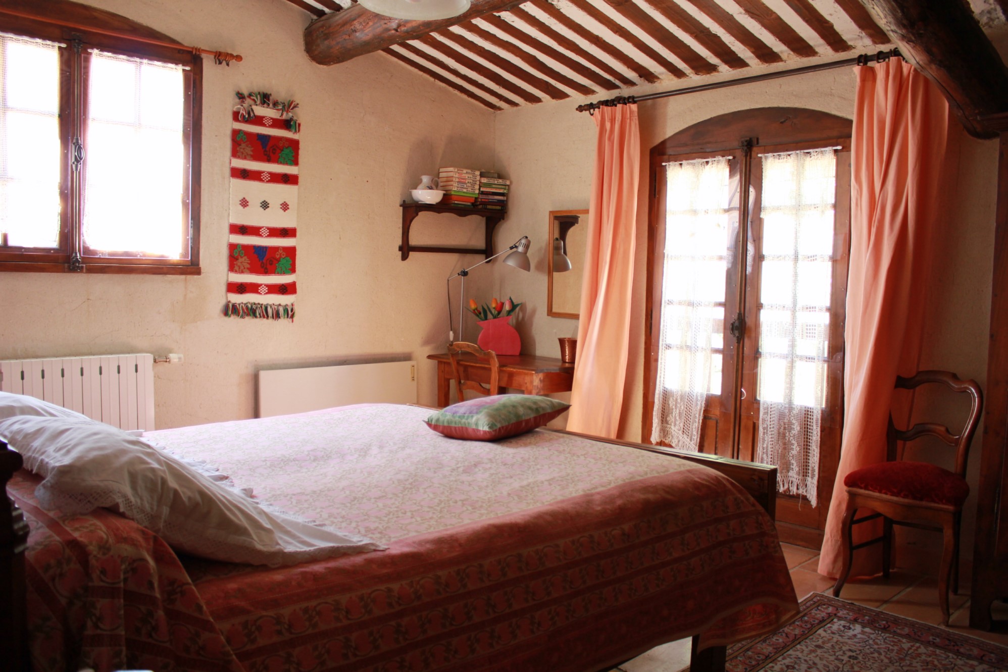 Maison traditionnelle avec piscine au calme   à vendre à Cabrières d'Avignon