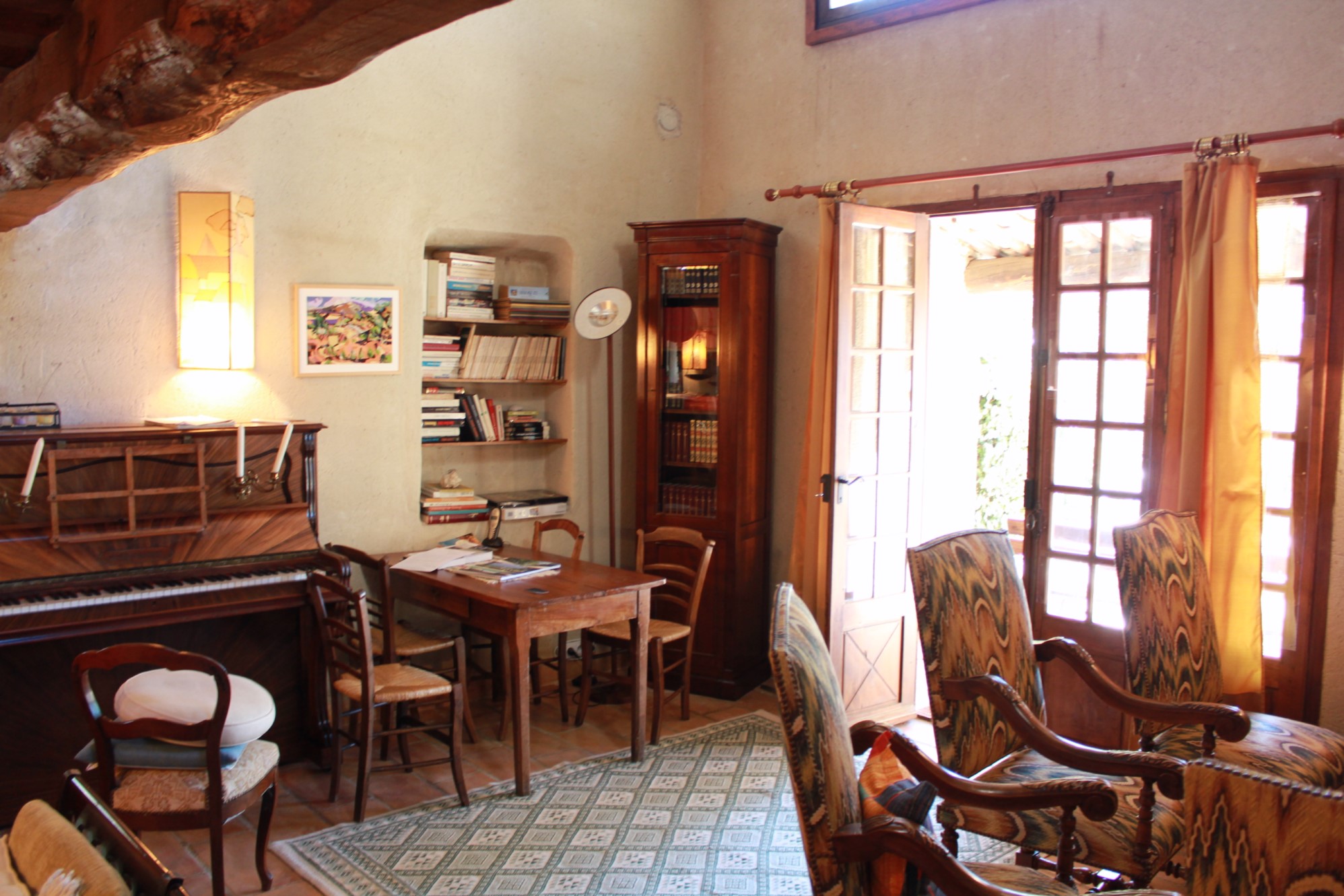Maison traditionnelle avec piscine au calme   à vendre à Cabrières d'Avignon