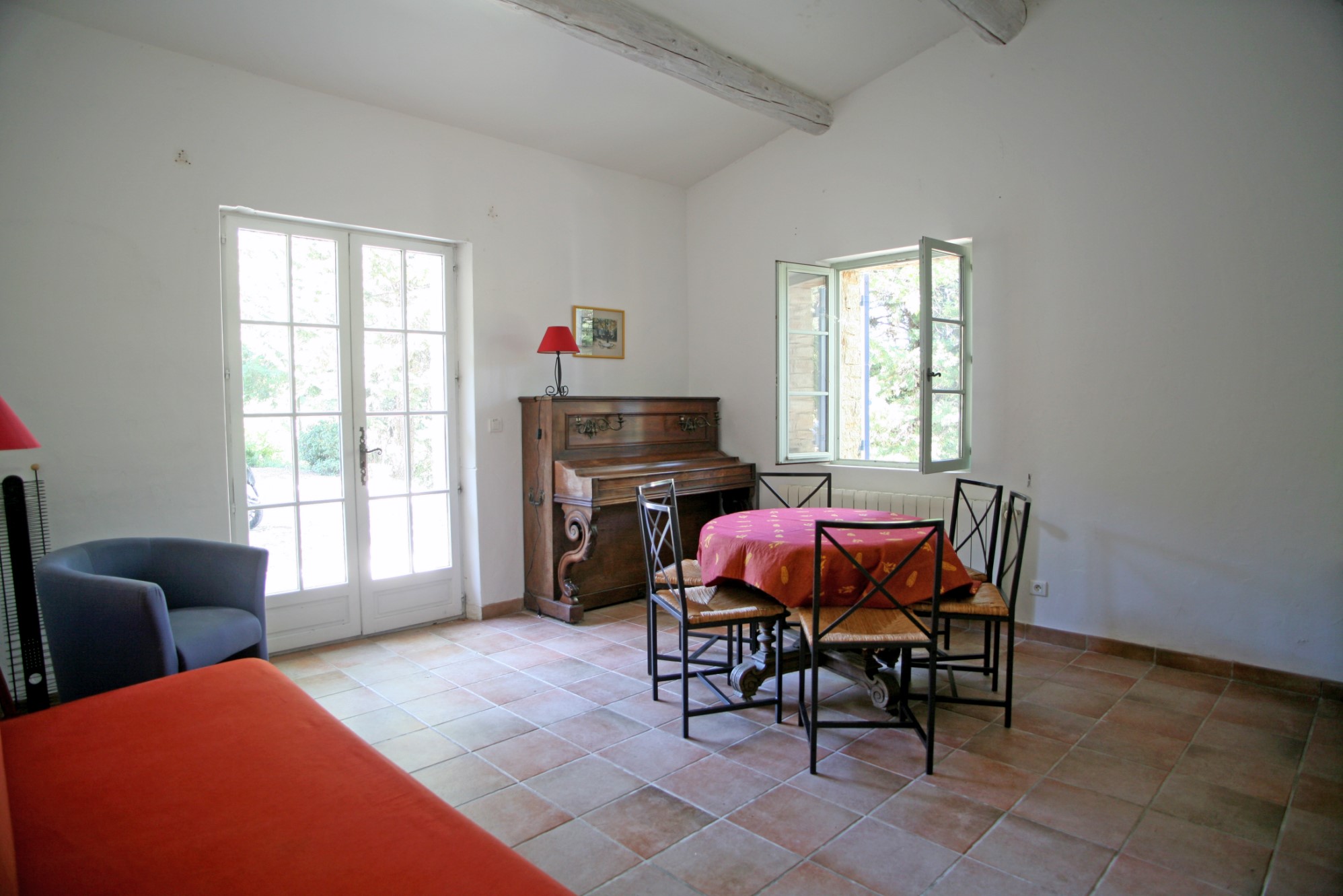 Maison en pierres avec vues à vendre dans le Luberon    