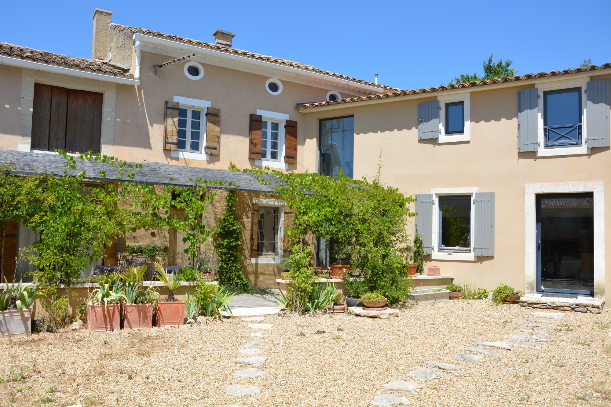 Authentique bastide rénovée à vendre en Luberon
