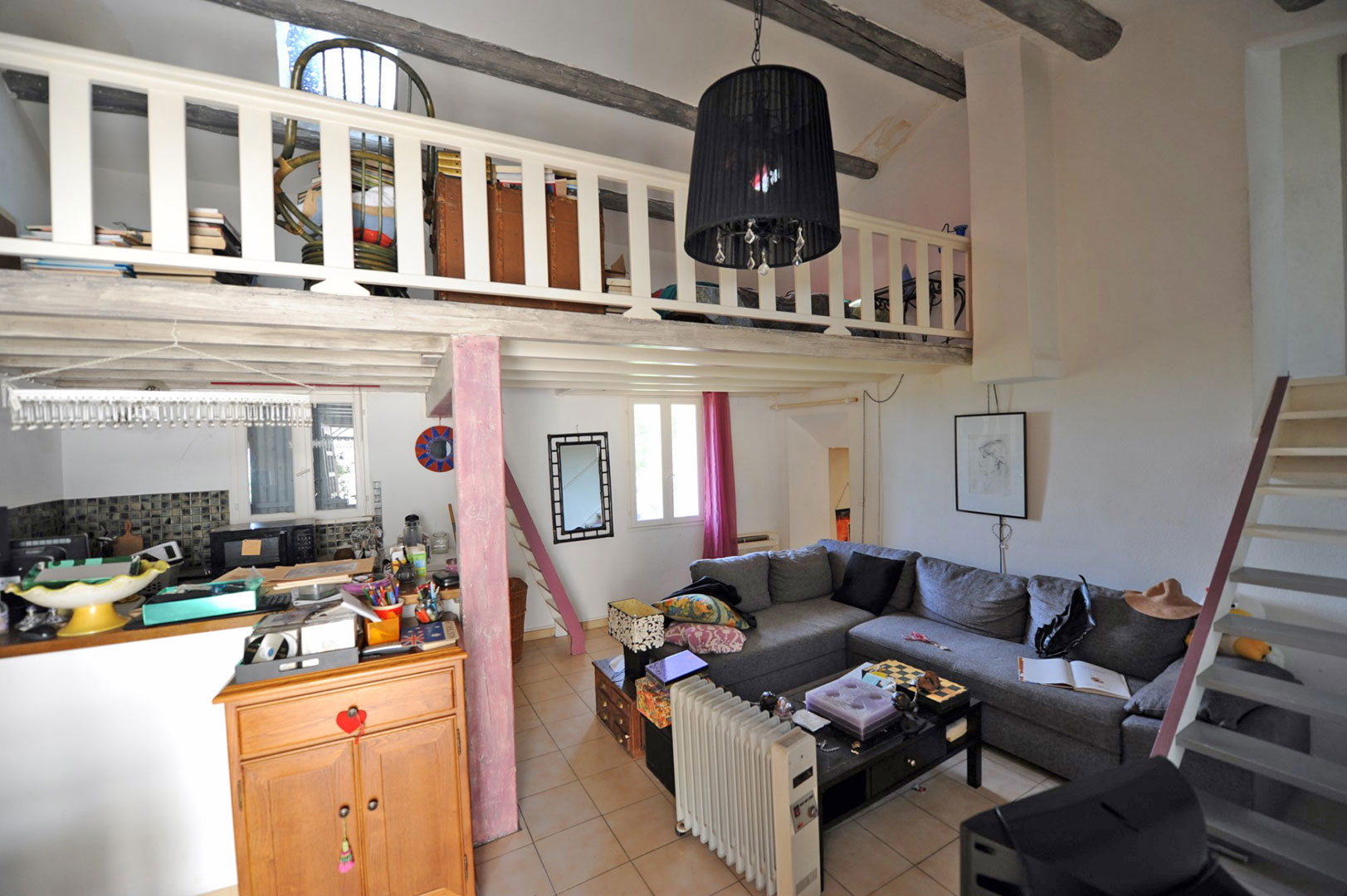 Maison de village avec jardin, garage et dépendances   à vendre en Luberon