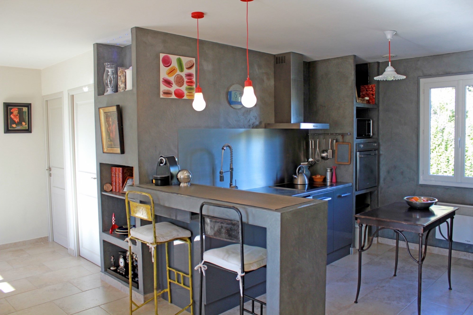 Villa de plain pied avec dépendances à vendre en Luberon   
