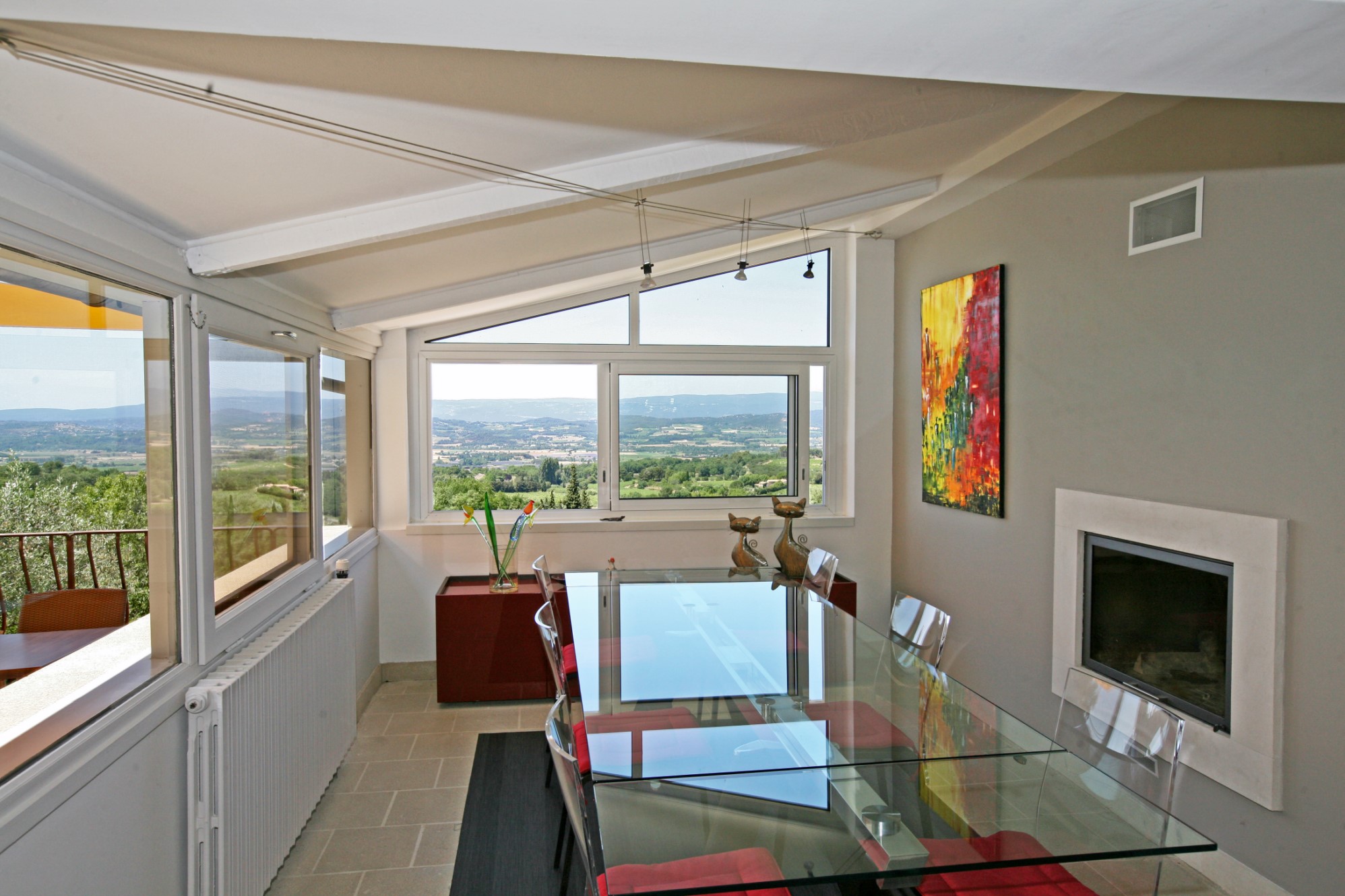 Propriété avec chambres d'hôtes en vente en Luberon, avec vues sublimes   
