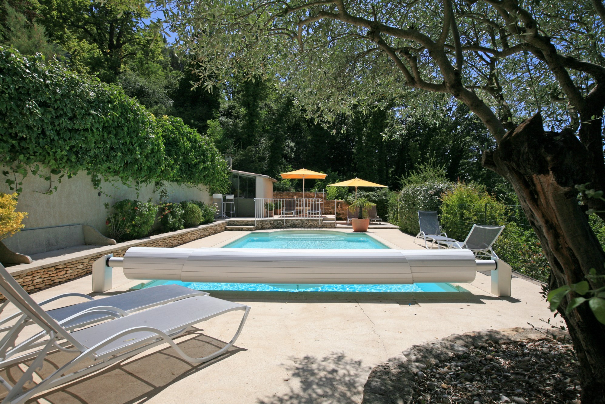 Property for sale with views in Luberon in Provence