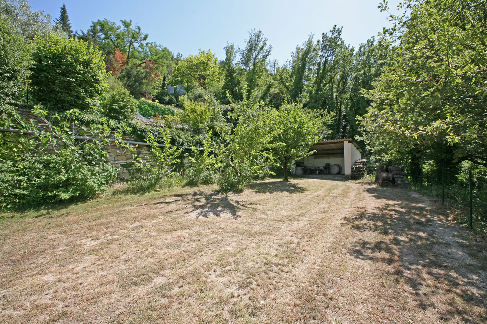 Propriété avec chambres d'hôtes en vente en Luberon, avec vues sublimes   