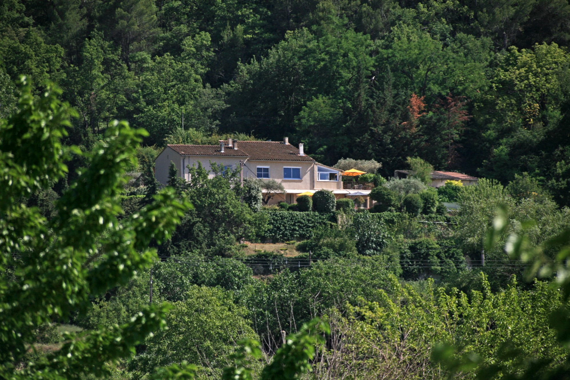 Propriété avec chambres d'hôtes en vente en Luberon, avec vues sublimes   