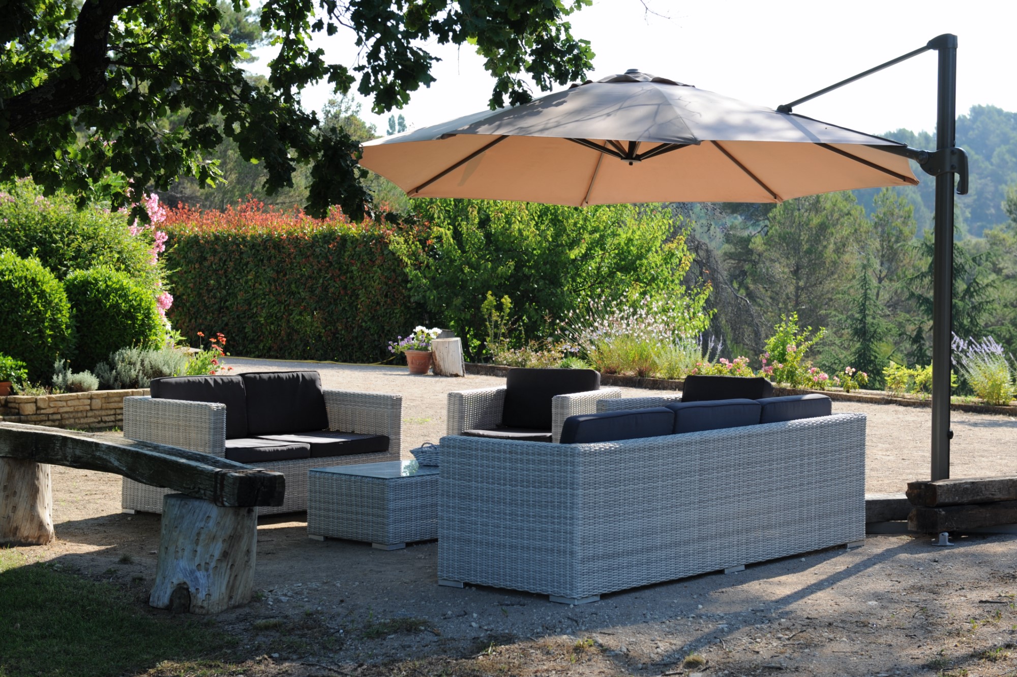 Villa de plain-pied avec vues superbes à vendre dans le Luberon    