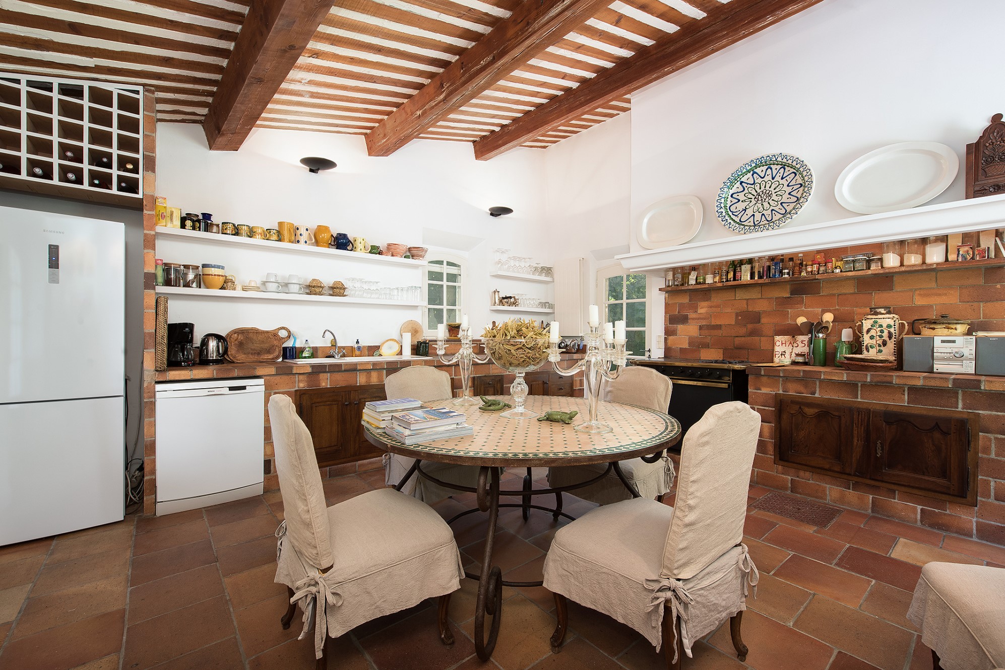 Belle maison de charme avec annexes à vendre à Gordes    