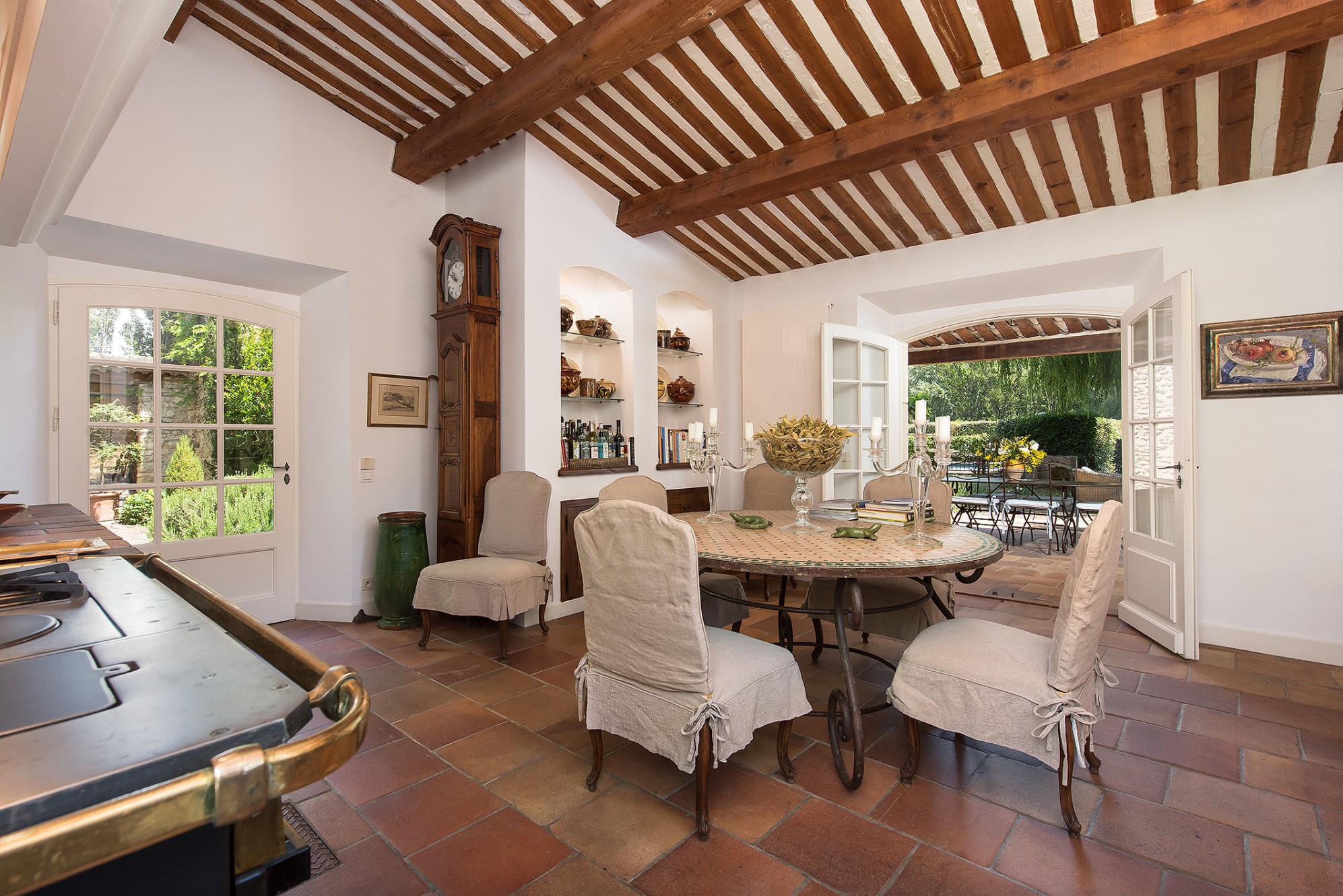 Belle maison de charme avec annexes à vendre à Gordes    