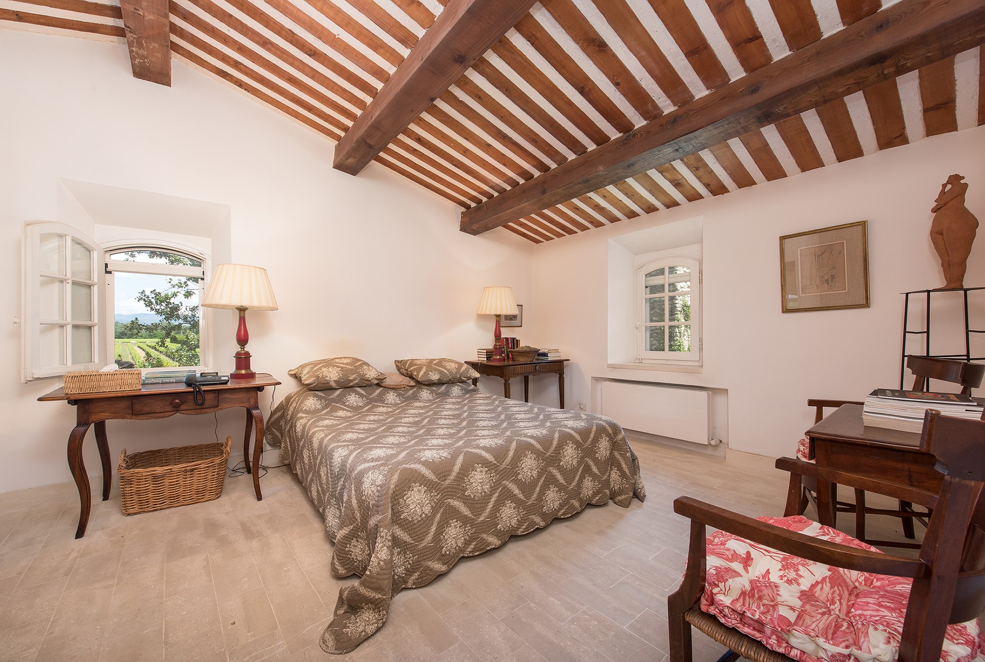 Belle maison de charme avec annexes à vendre à Gordes    