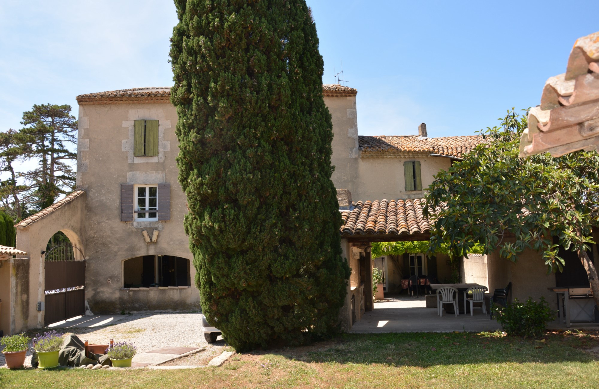 Belle bastide avec gites aux portes du Luberon à vendre   