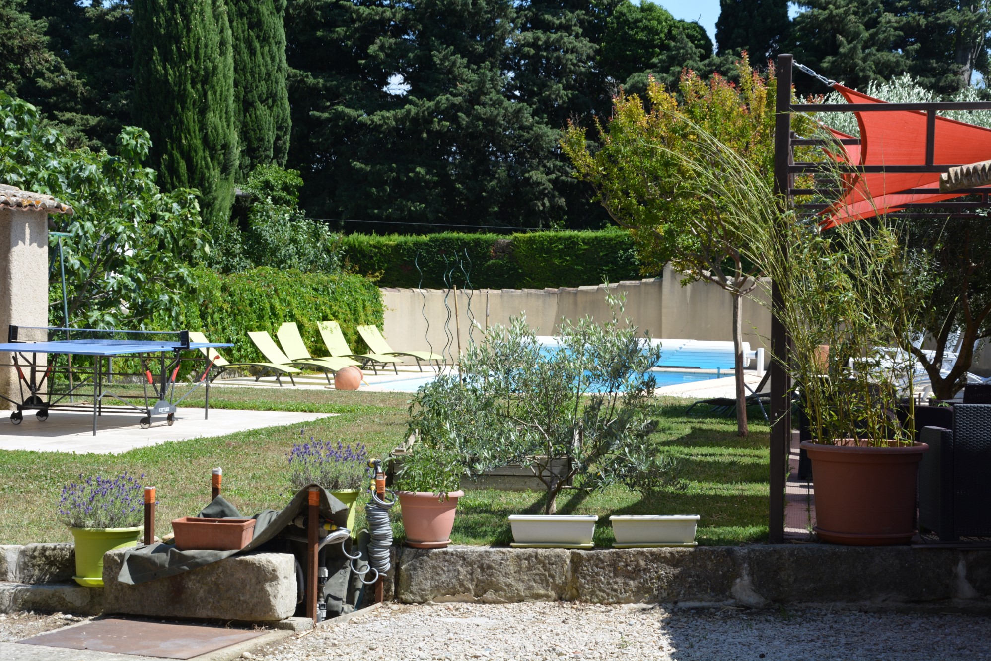 Belle bastide avec gites aux portes du Luberon à vendre   