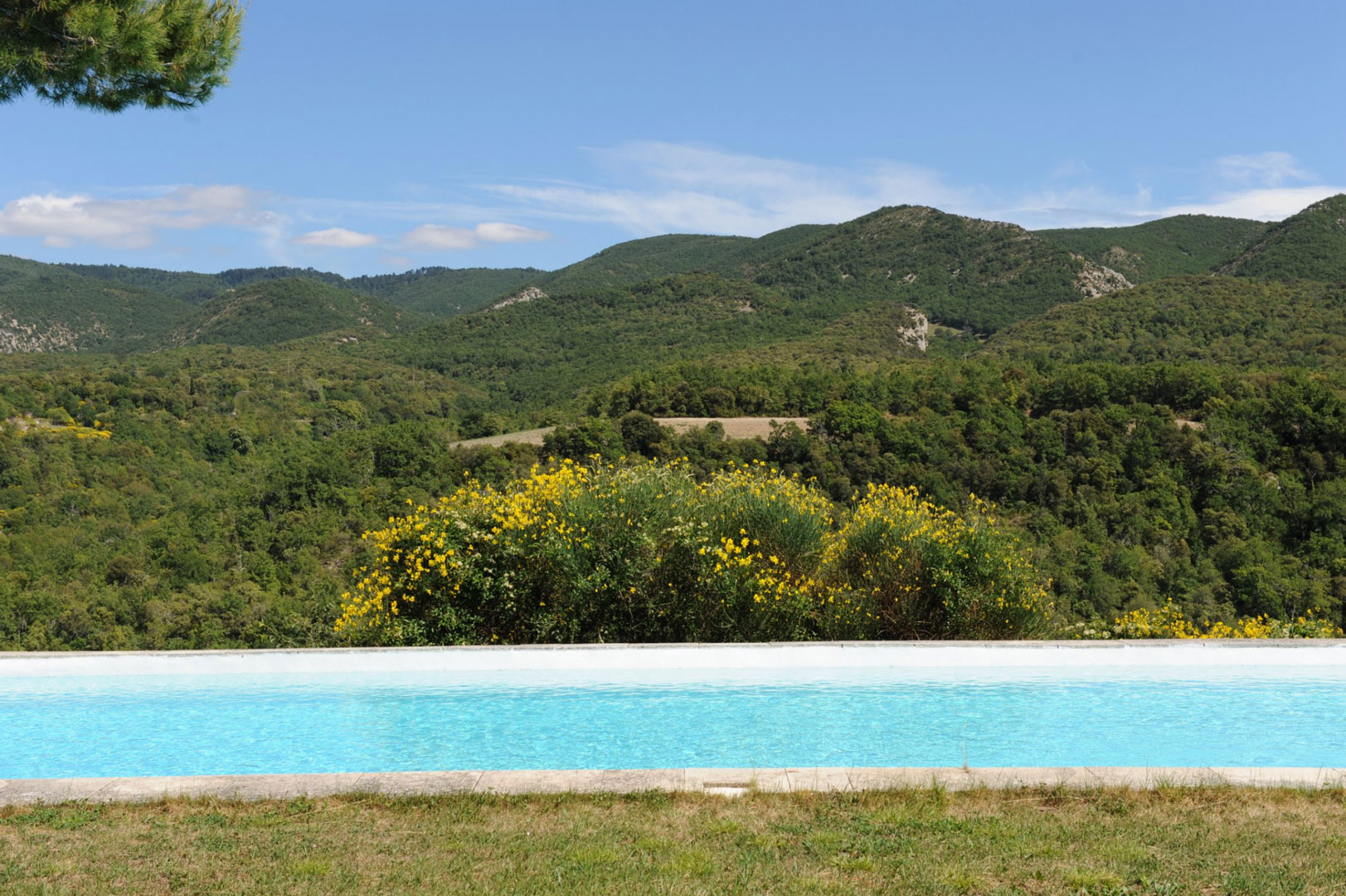 Belle propriété avec vue à vendre dans le Luberon