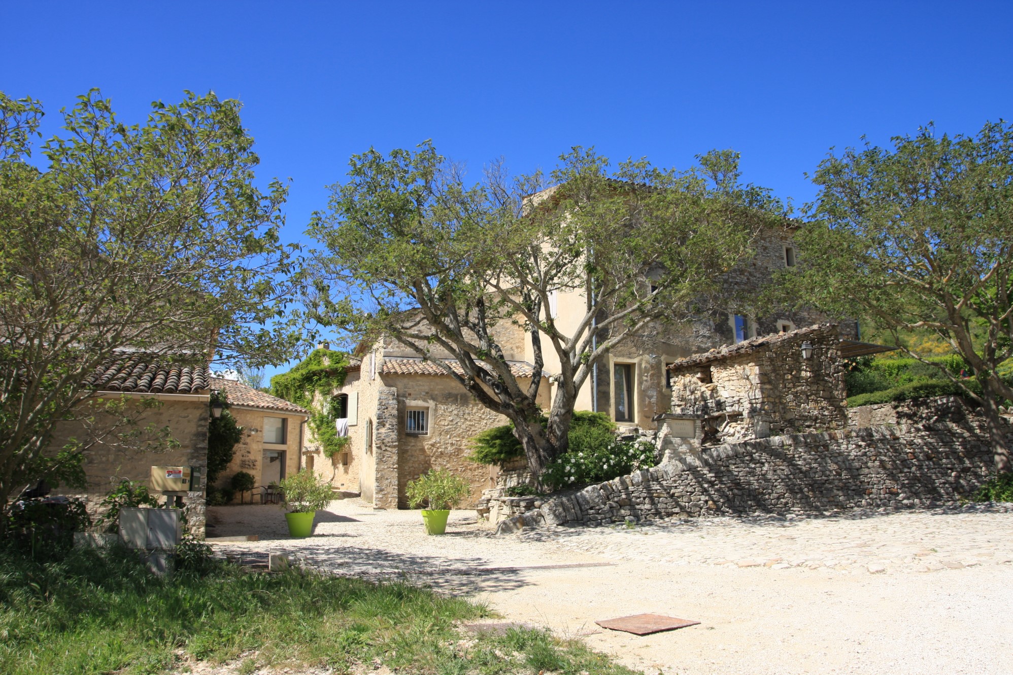 Private hamlet for sale in Luberon