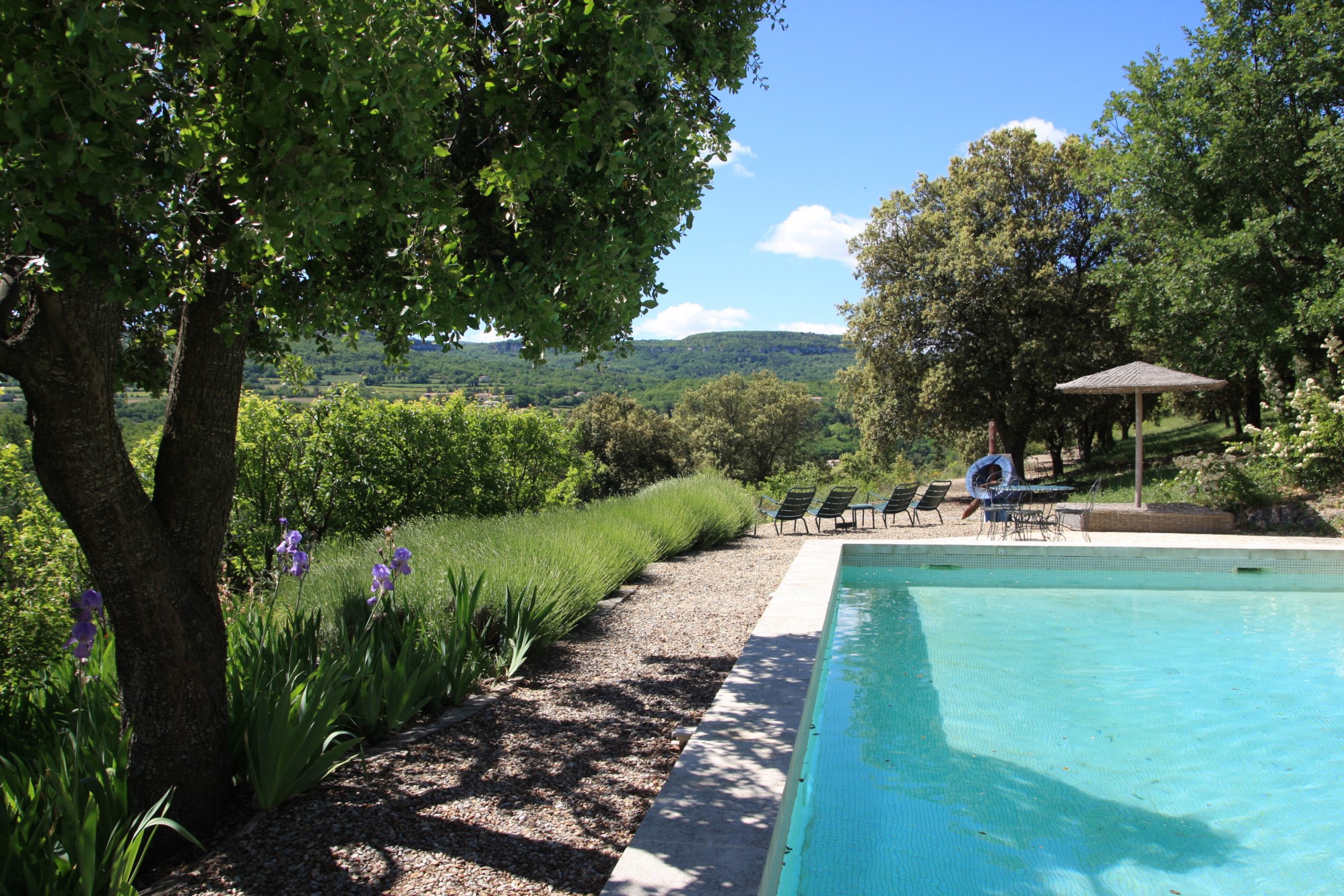 Hameau privé avec psicines à vendre dans le Luberon