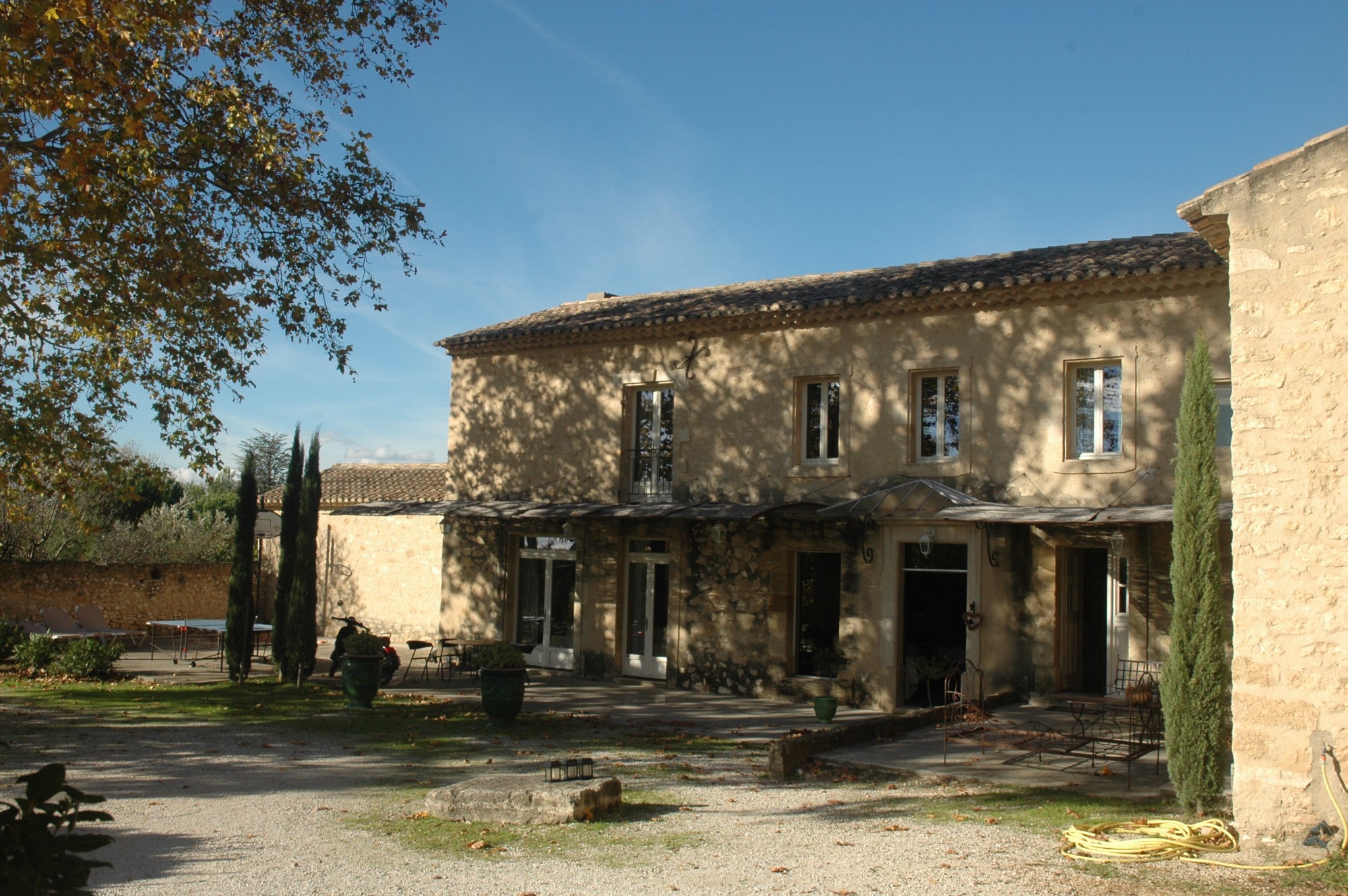 Renovated farmhouse for sale in Luberon