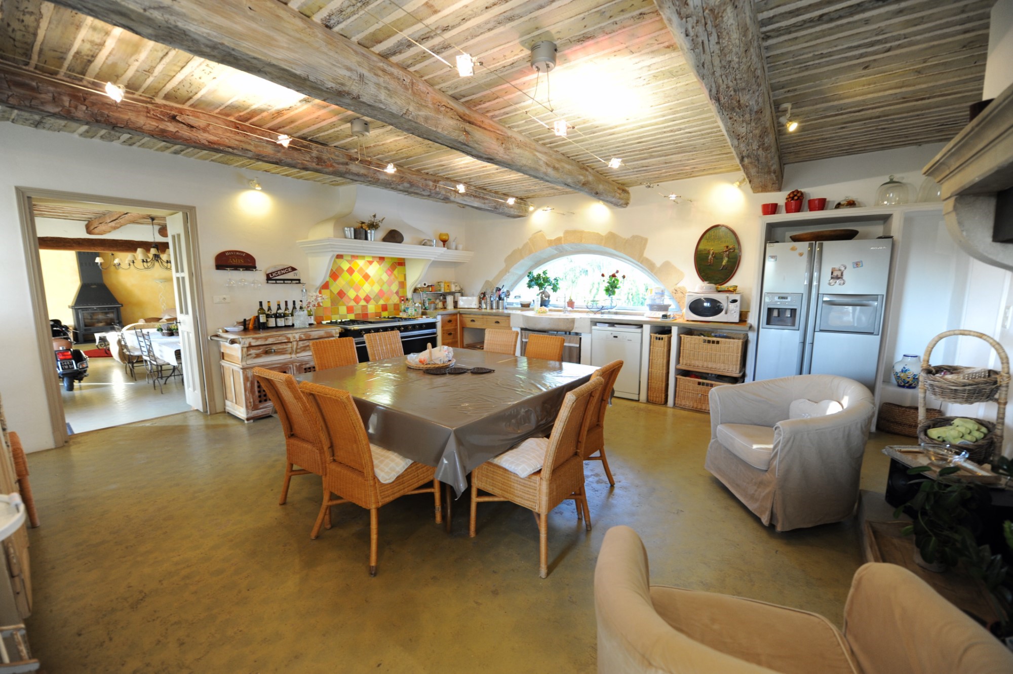 Renovated farmhouse for sale in Luberon