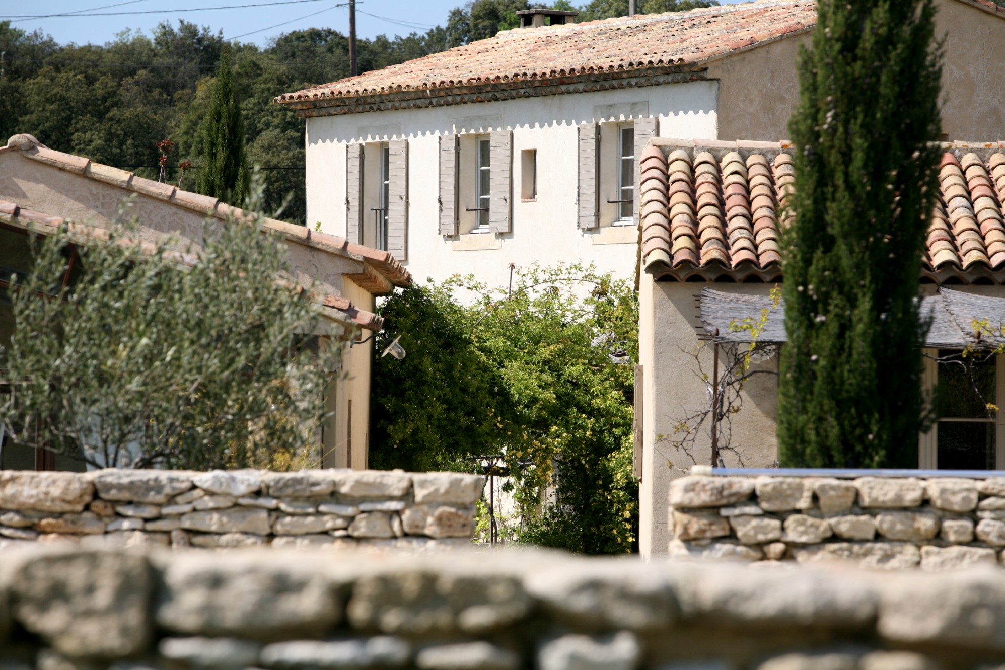 A vendre en Luberon,  propriété avec maison principale, mazet et maisons d'hôtes   