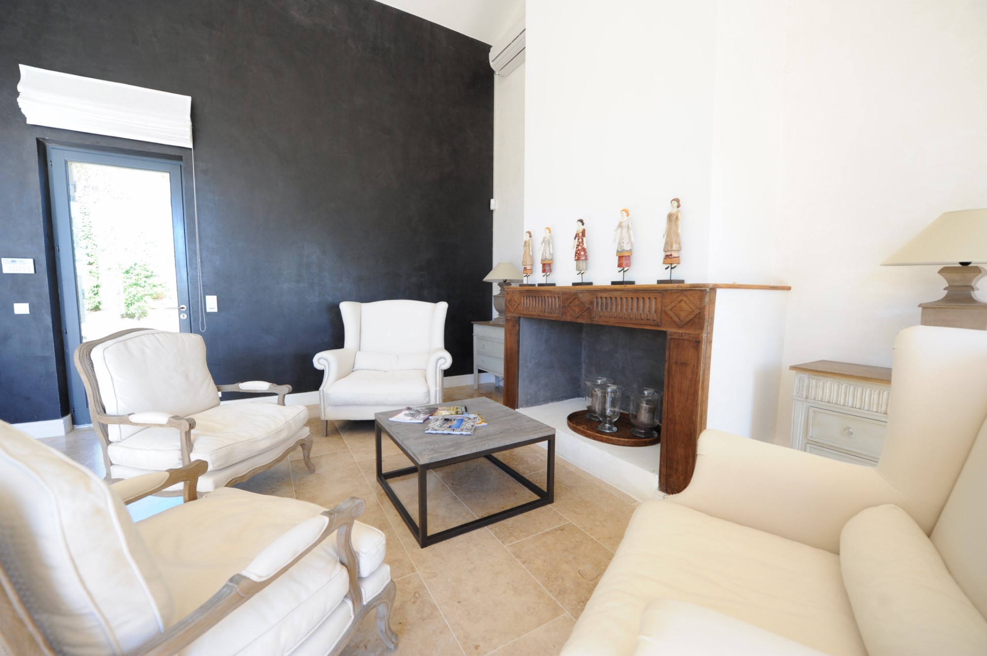 Agréable maison en pierres de plain-pied et rénovée avec vues à Gordes  